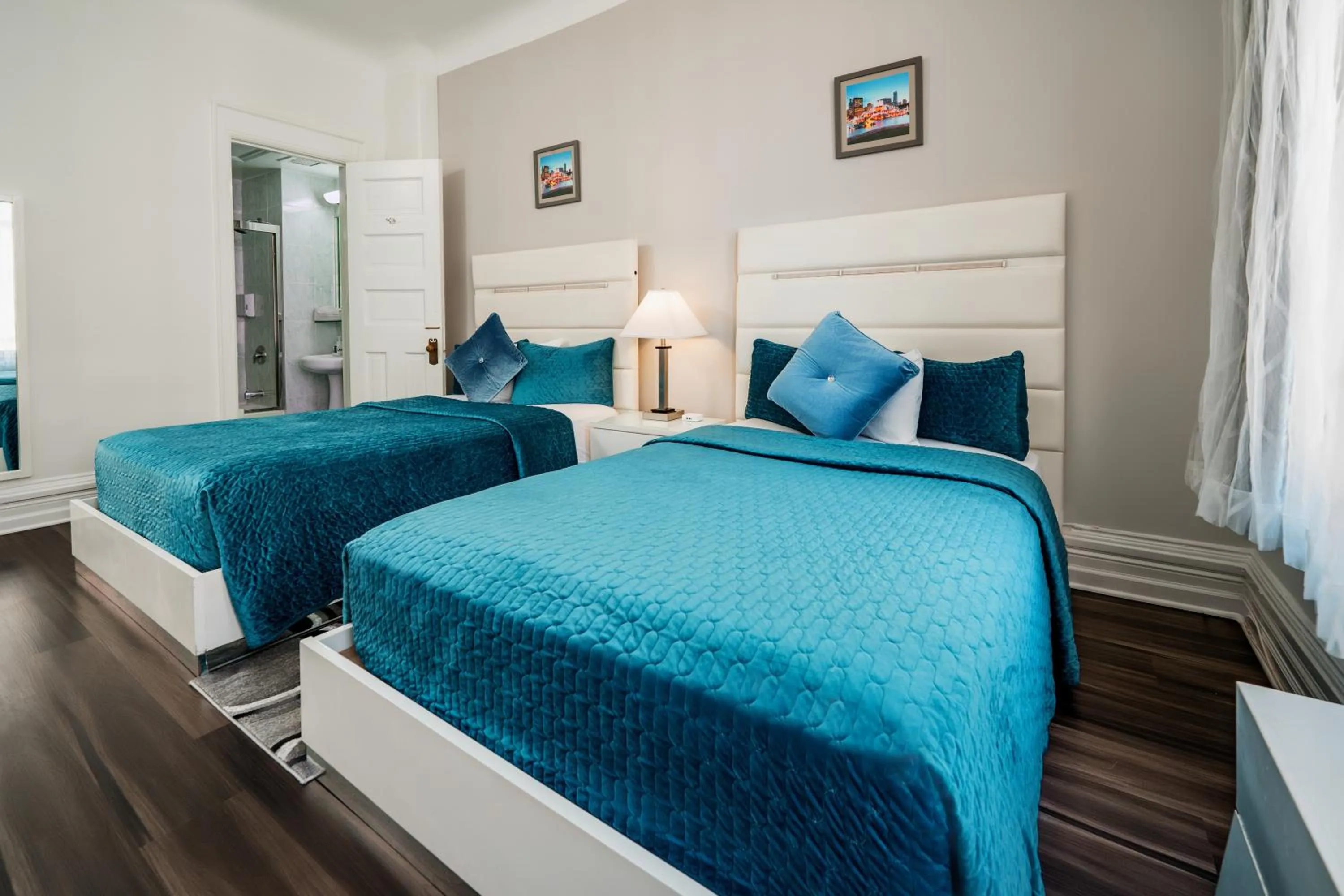 Bed in Congress Plaza Hotel Chicago