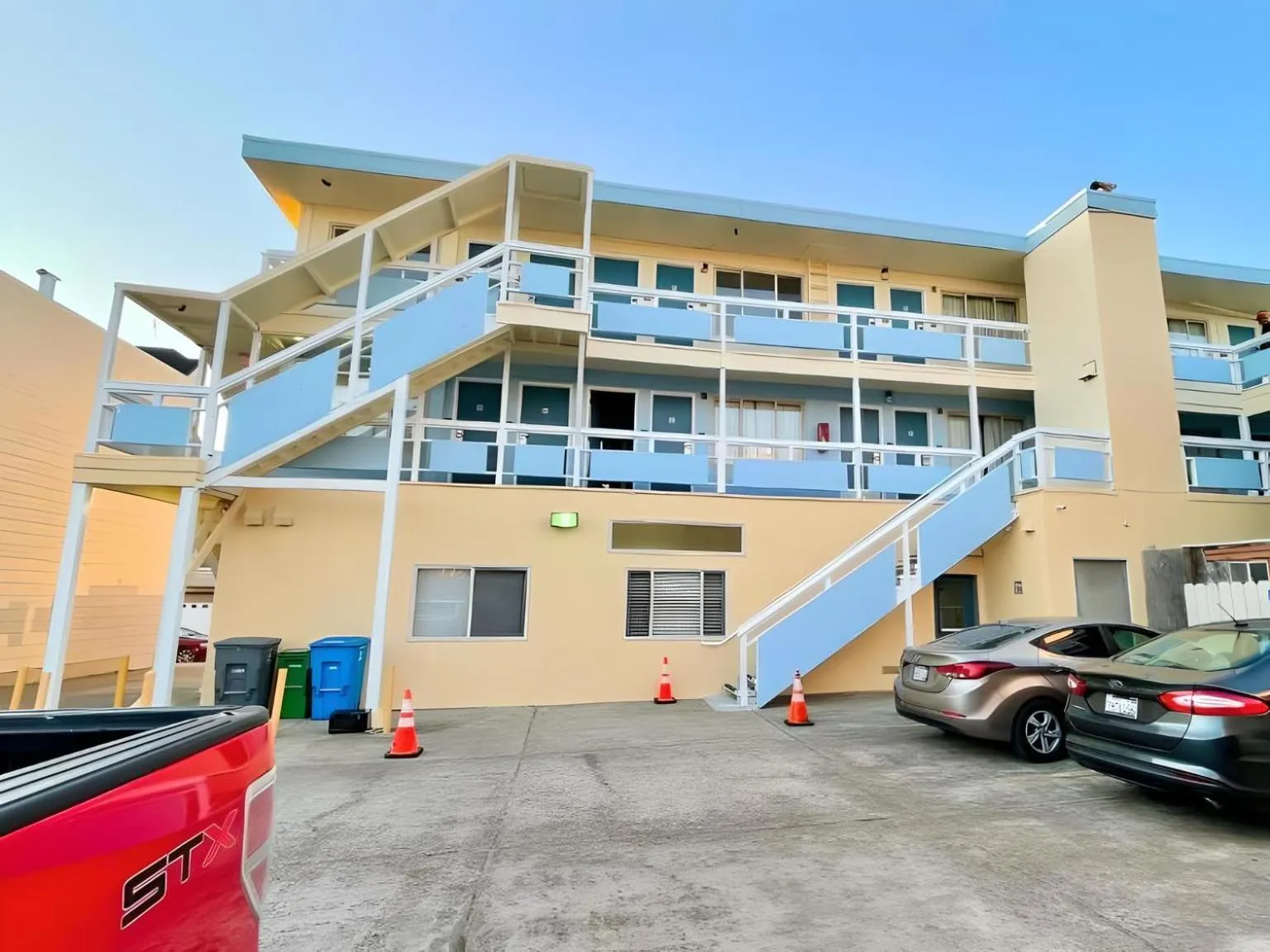 Property building in Ocean Inn