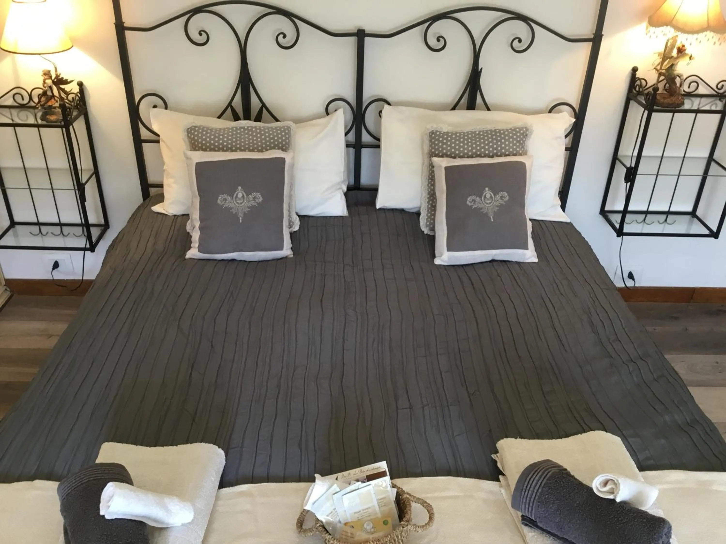 Deluxe Double Room in Le Fate Apartments