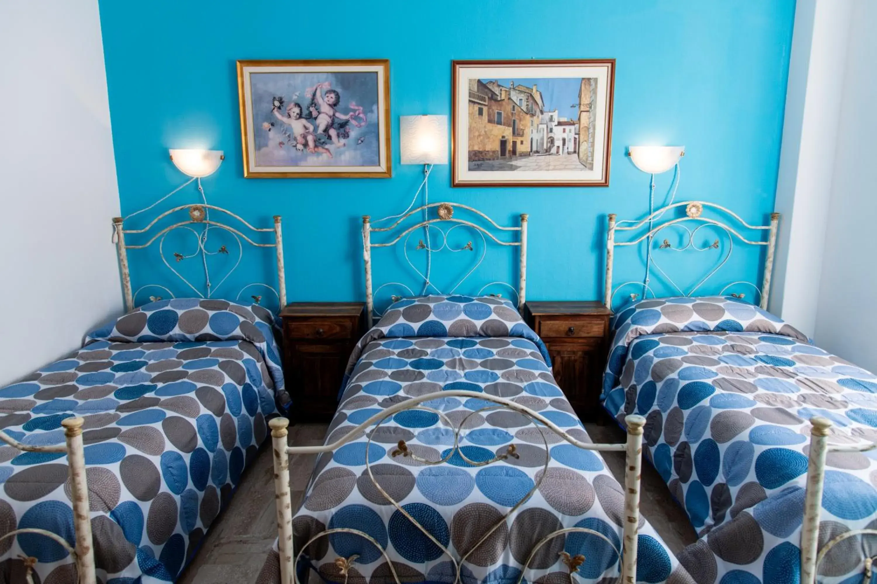 Triple Room in affittacamere S'Ortensia Triple Room in affittacamere S'Ortensia