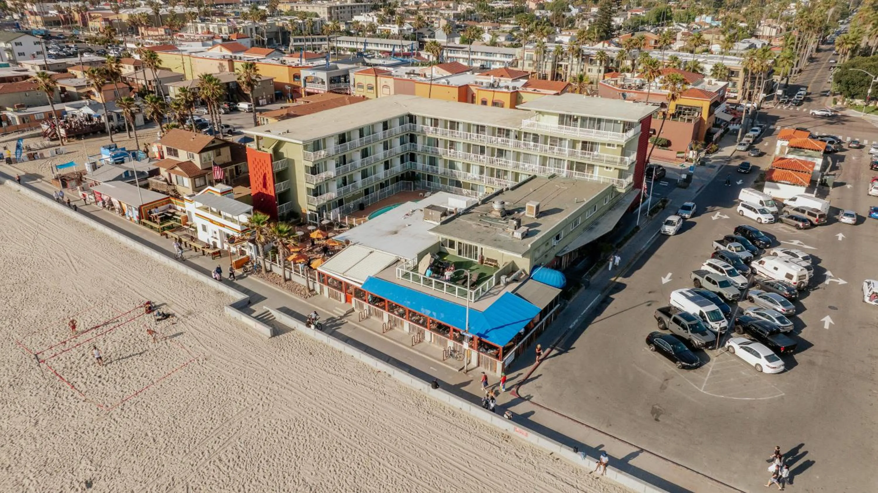 Property building in Surfer Beach Hotel