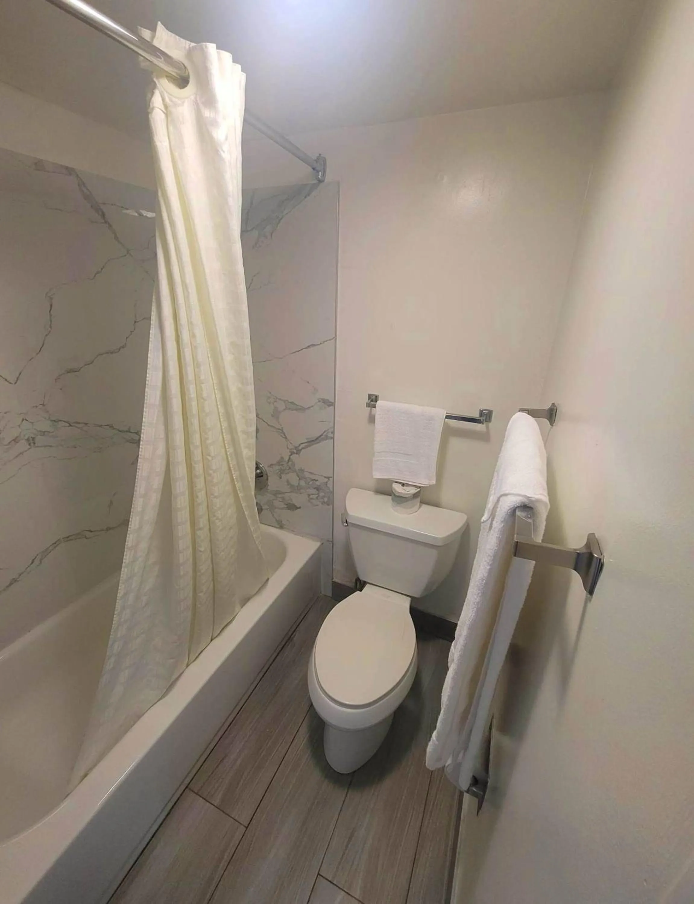 Travelodge by Wyndham San Francisco Airport North