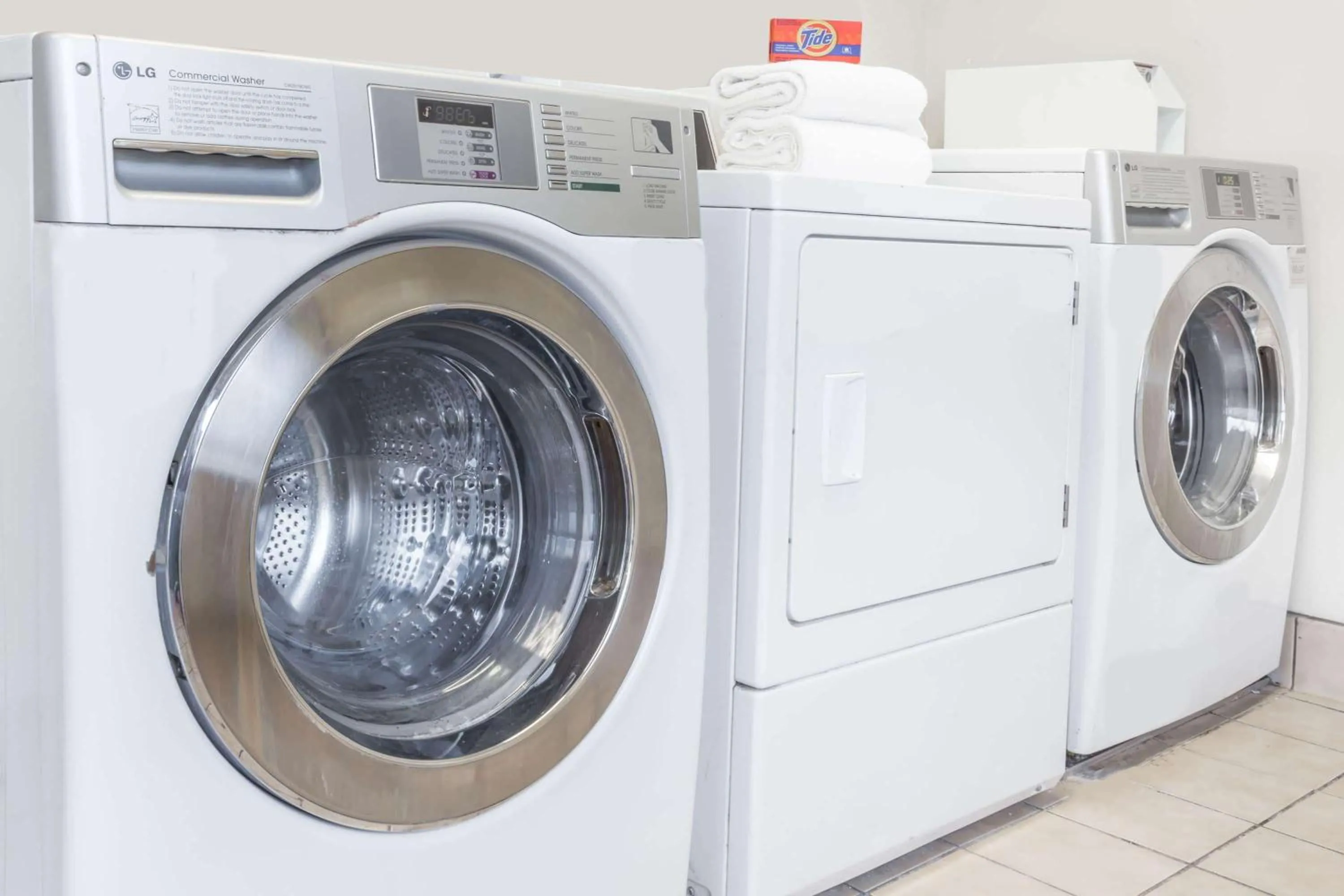 Other in Travelodge by Wyndham San Francisco Airport North