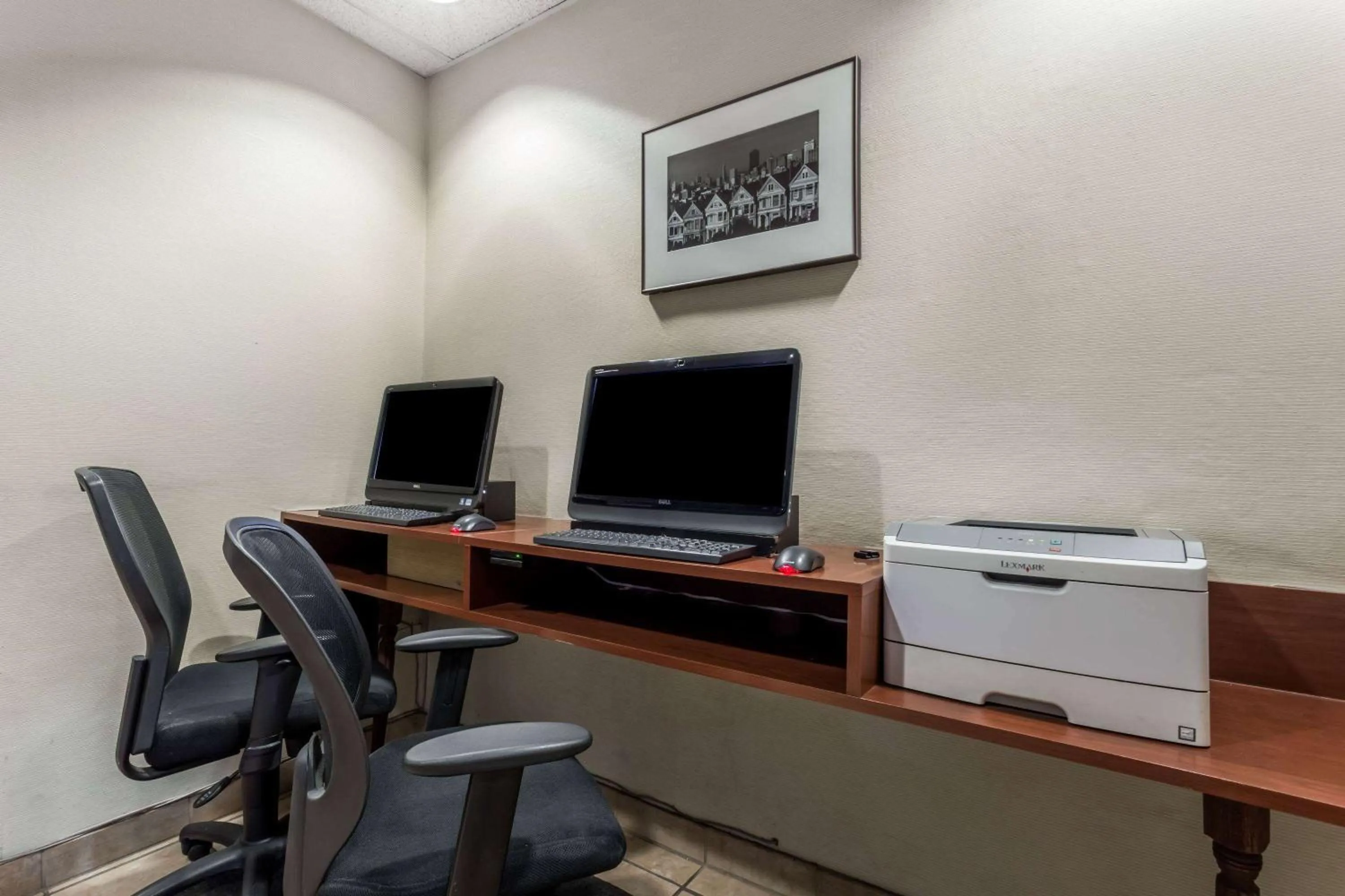 Business facilities in Travelodge by Wyndham San Francisco Airport North
