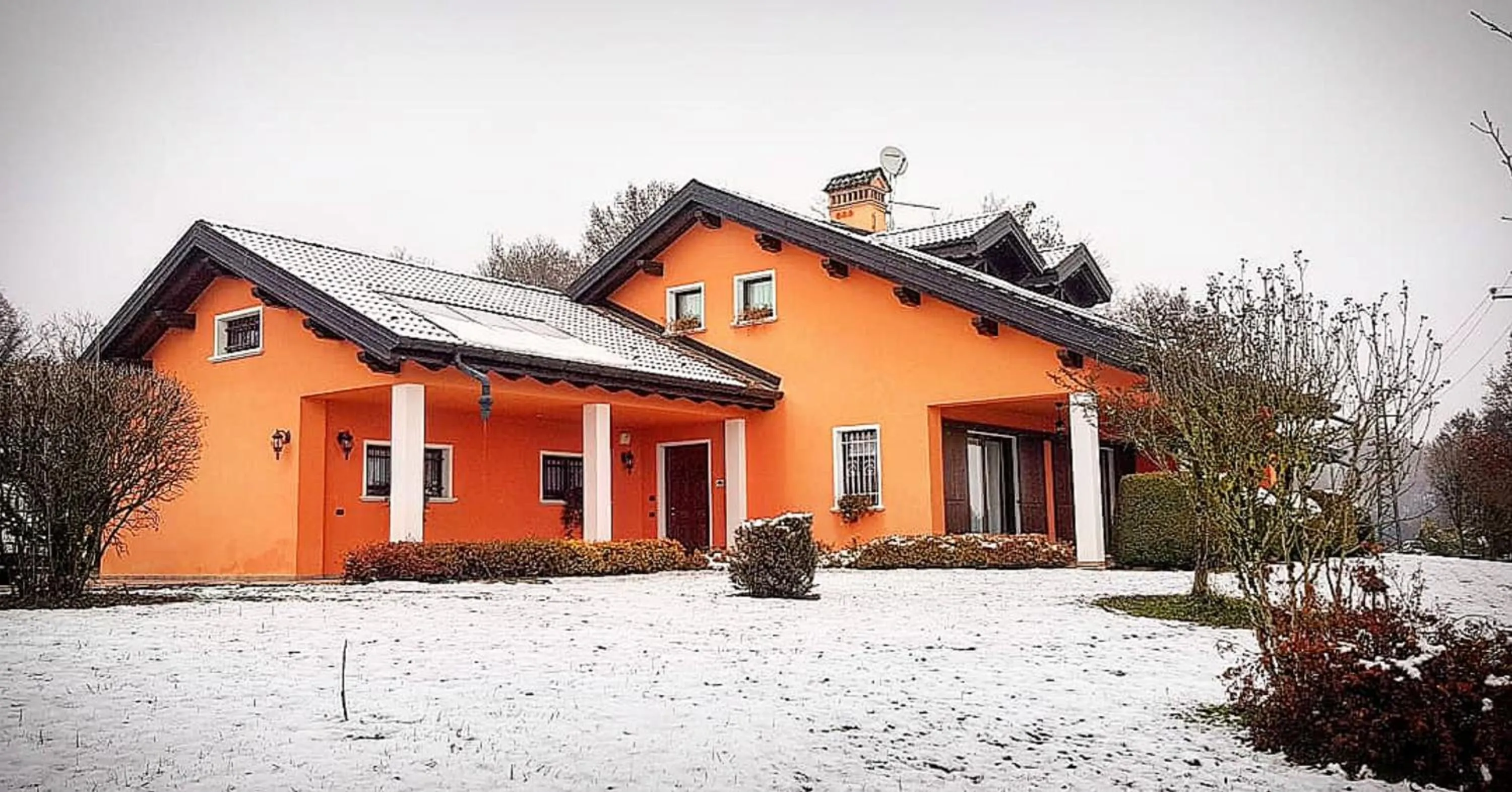 Property building in Bed & Breakfast Paradiso