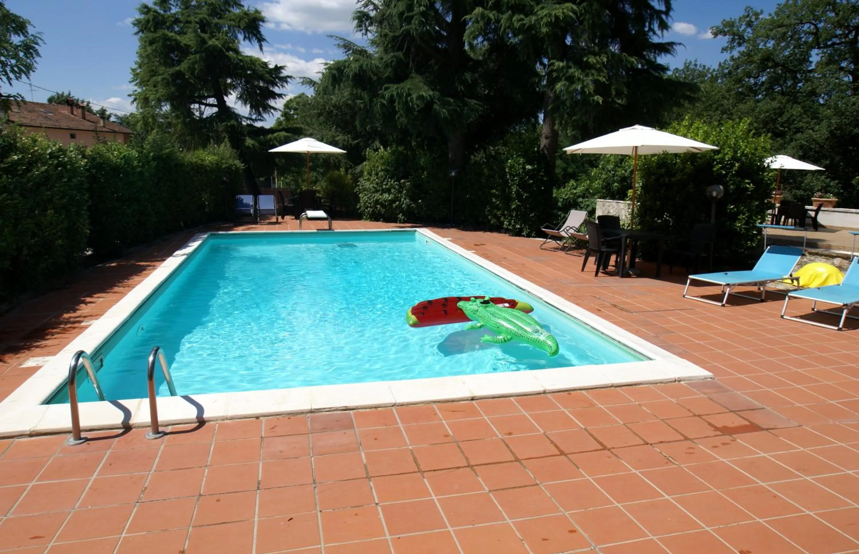 Swimming pool in Il Querceto