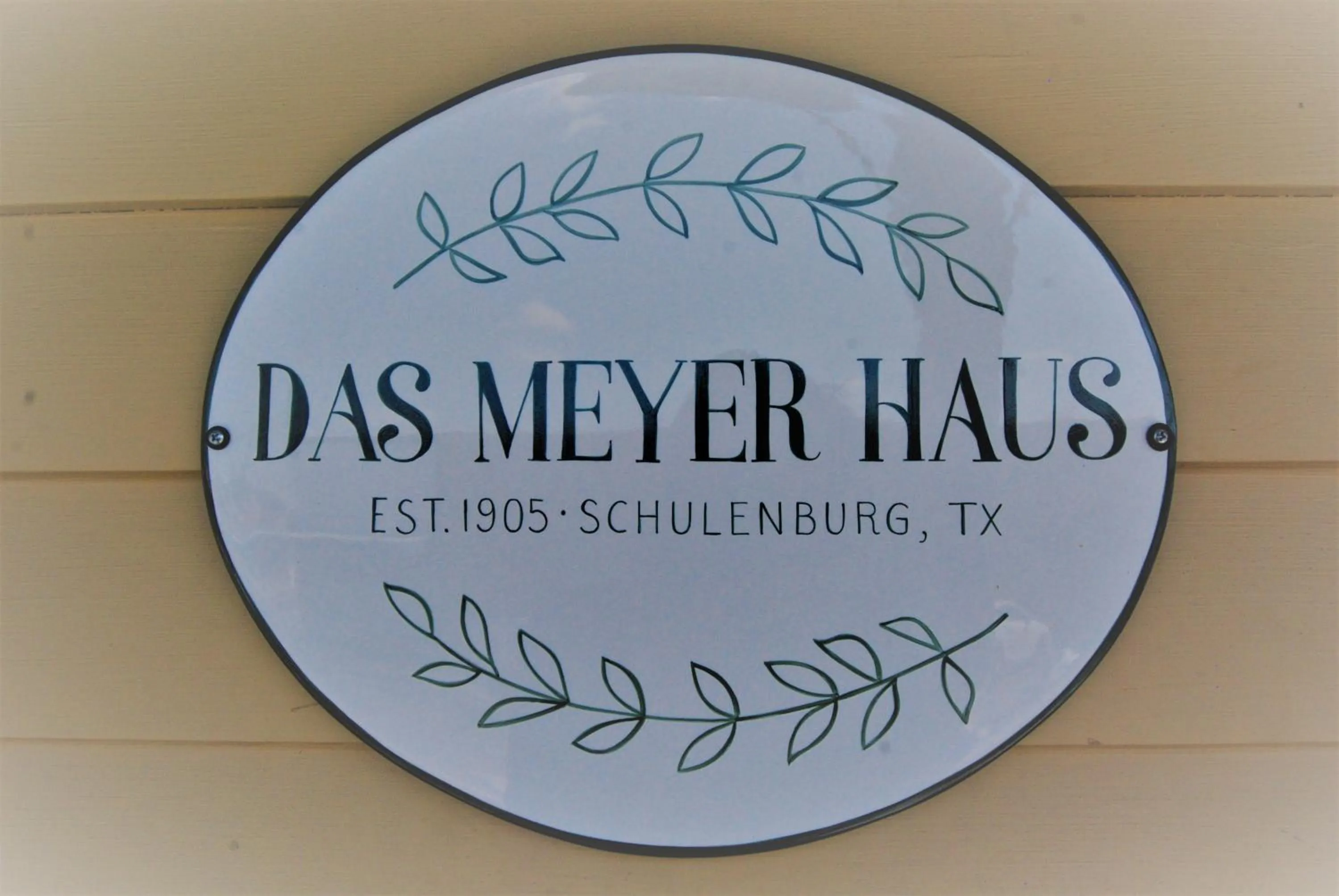 Logo/Certificate/Sign in Das Meyer Haus - Luxe Victorian