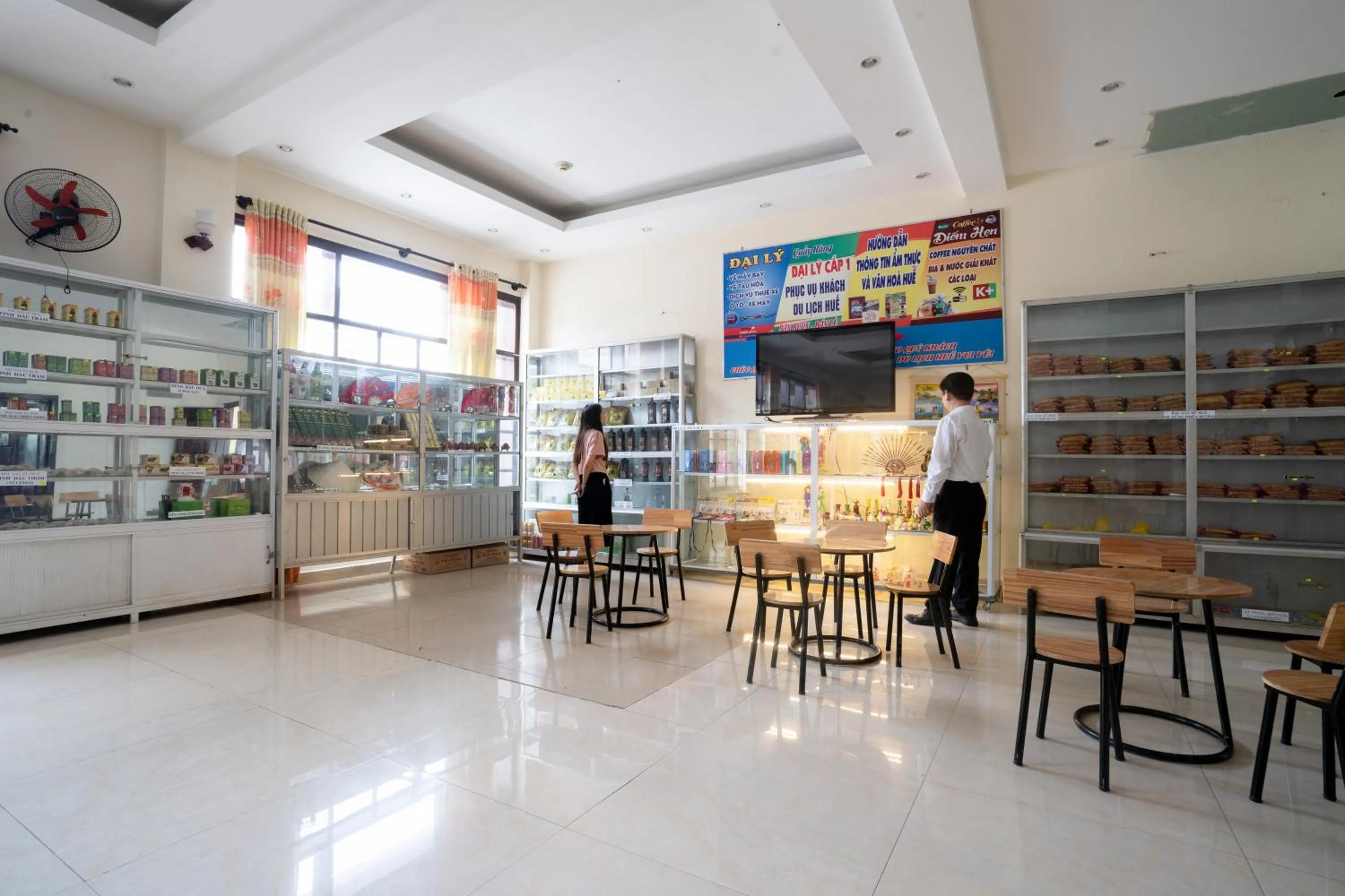 AD 41 Hotel Huế CS2