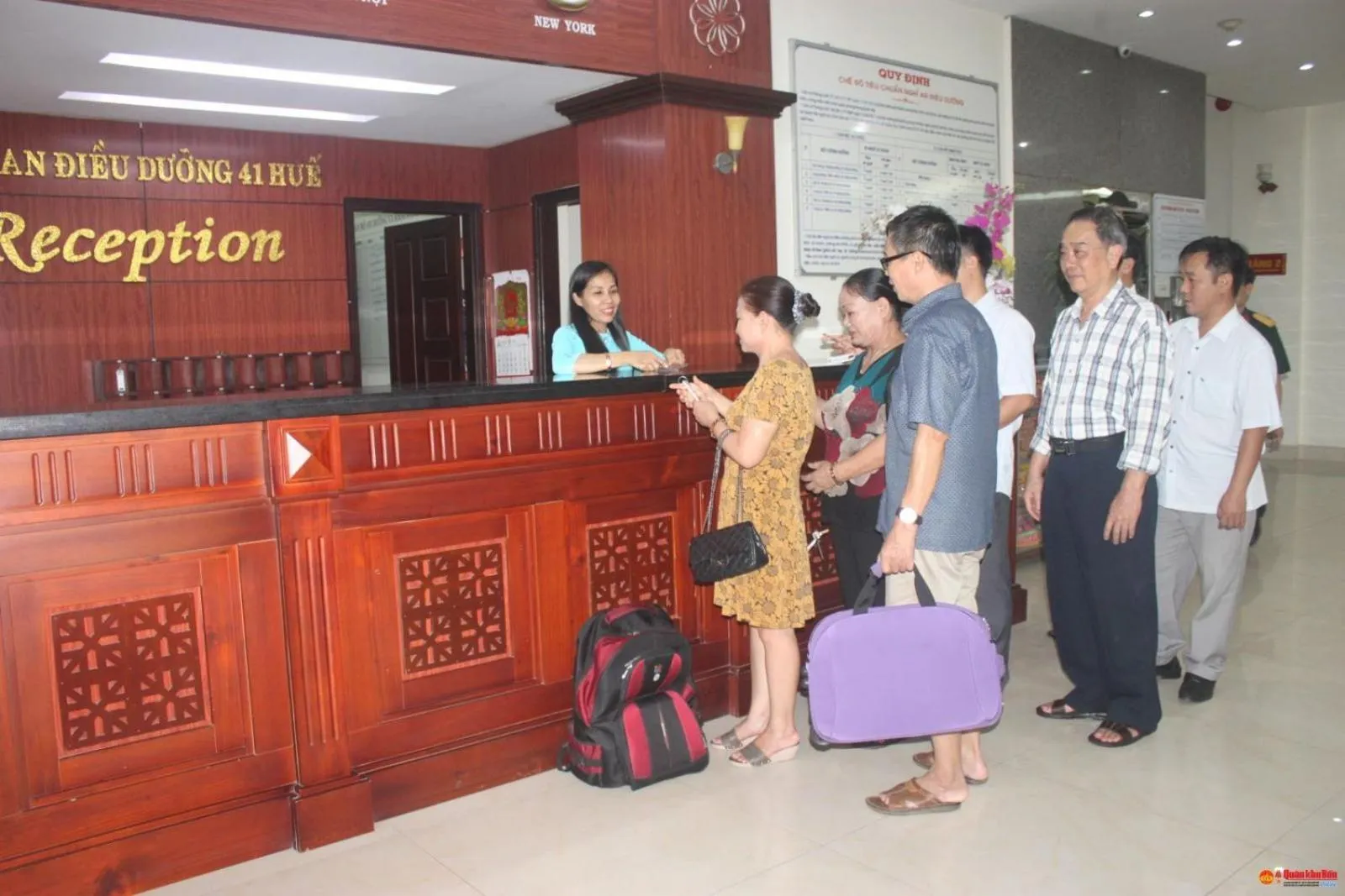 AD 41 Hotel Huế CS2
