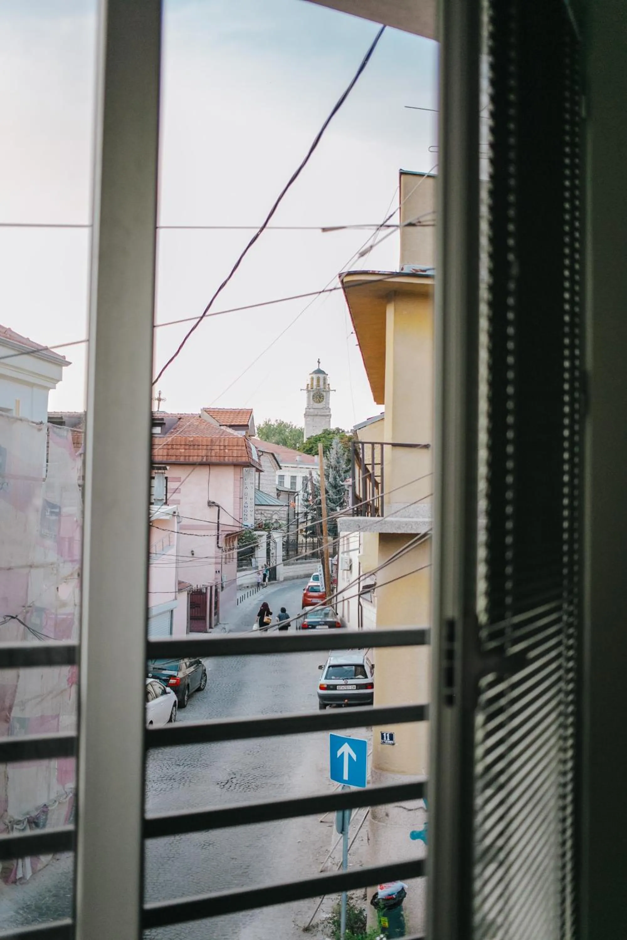 Nearby landmark in White & Wood