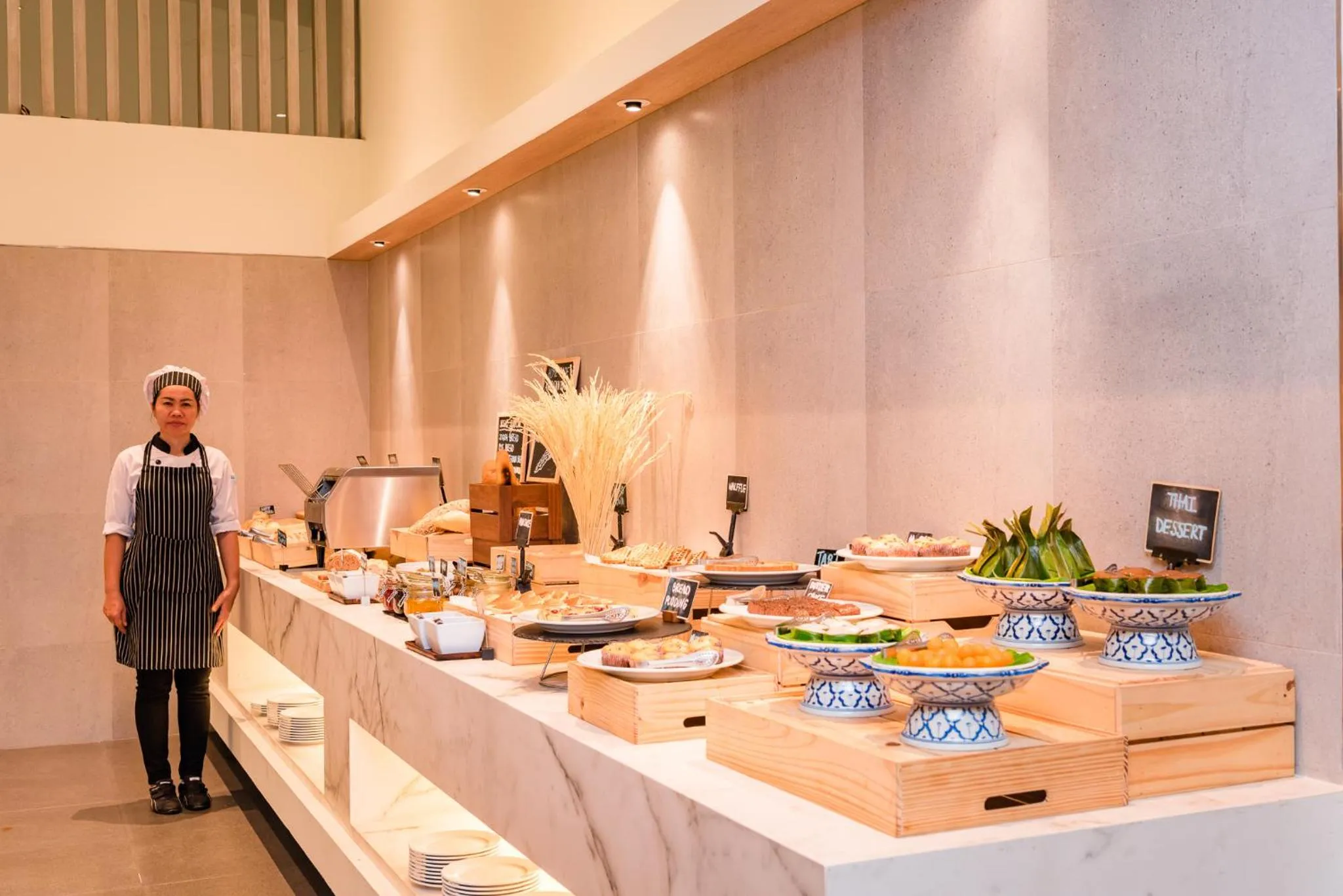 Restaurant/places to eat in Oceanfront Beach Resort