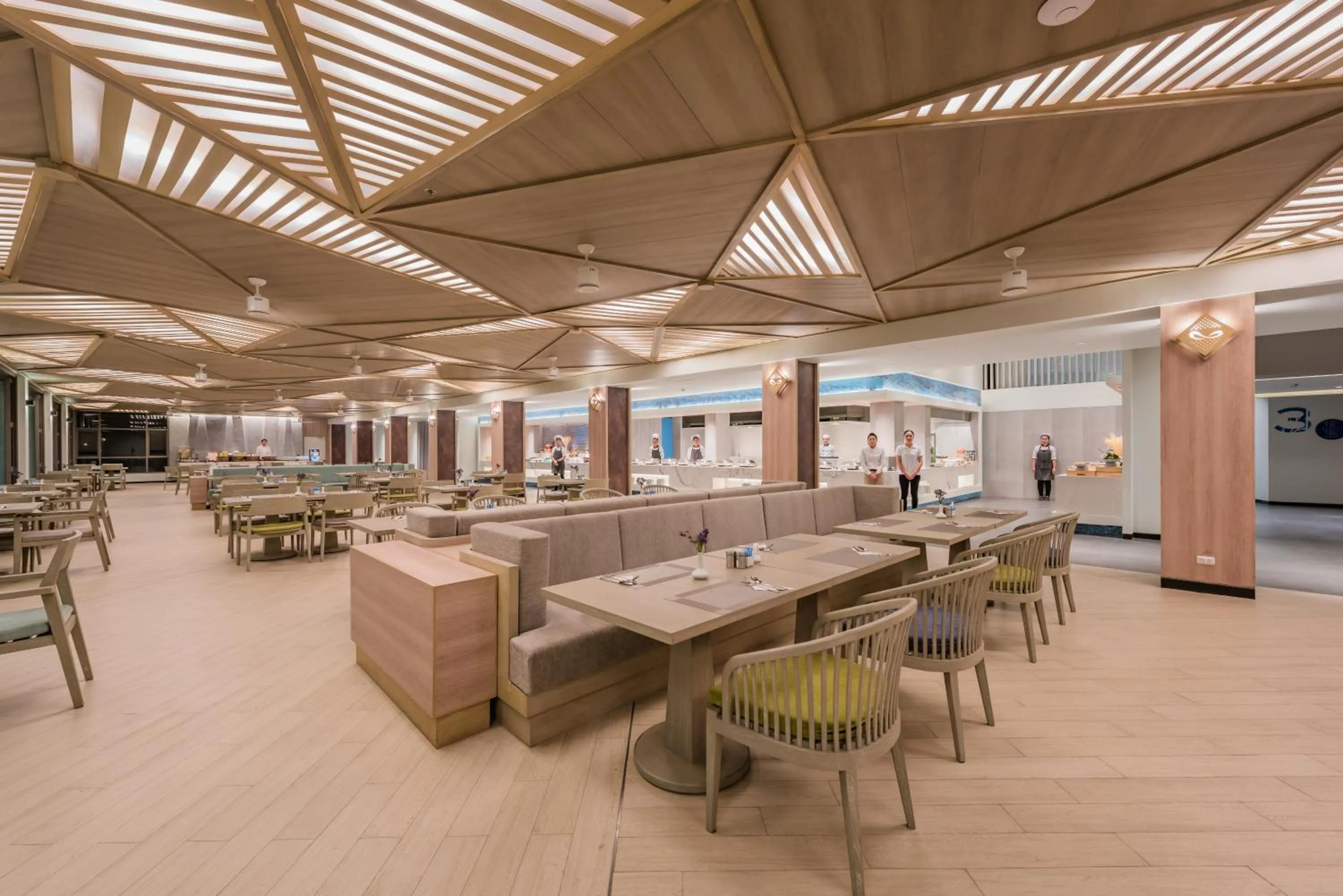 Restaurant/places to eat in Oceanfront Beach Resort