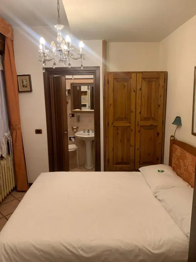 Comfort Single Room - single occupancy in Hotel Firenze Comfort Single Room - single occupancy in Hotel Firenze