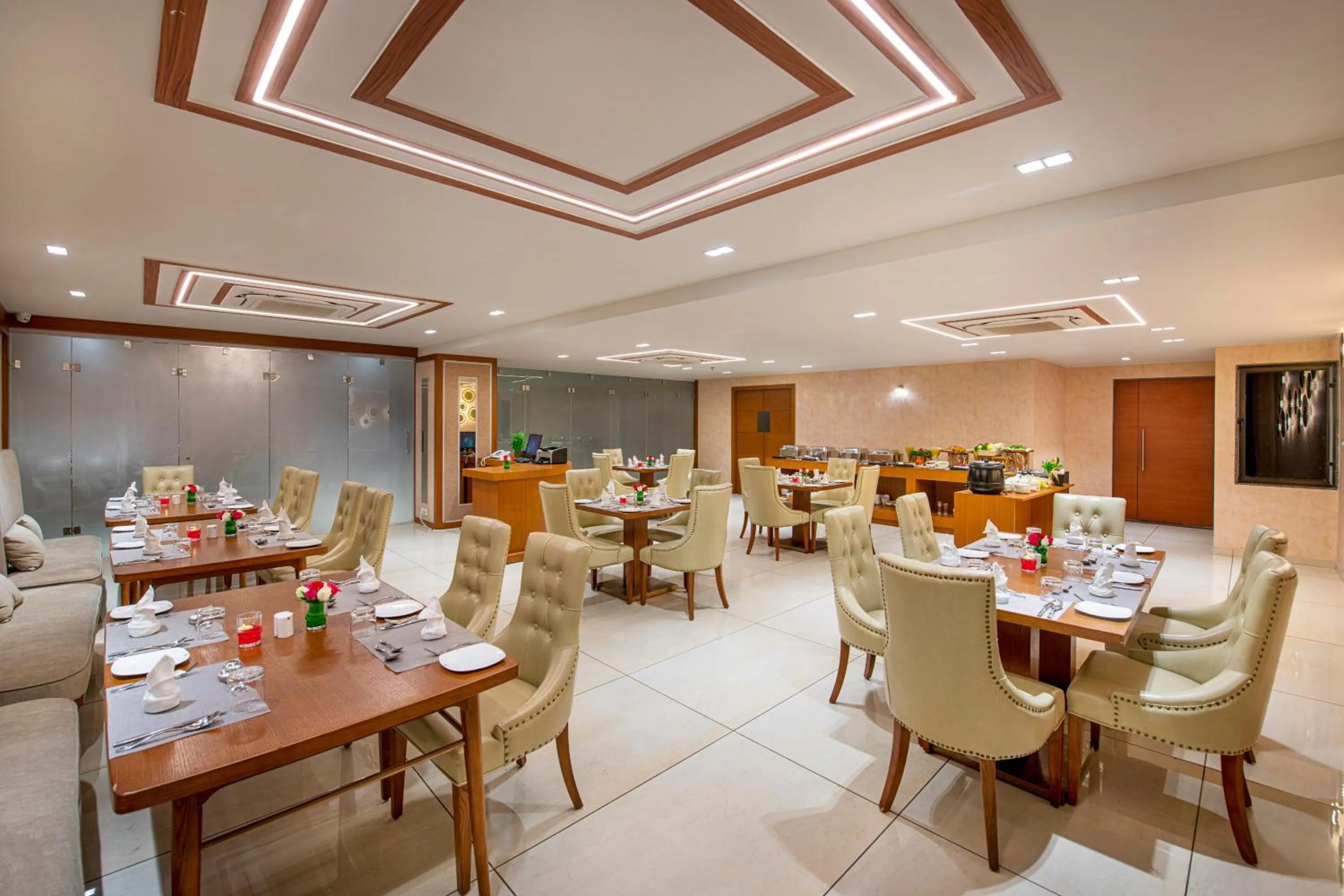 Restaurant/places to eat in SK Lords Inn Ahmedabad