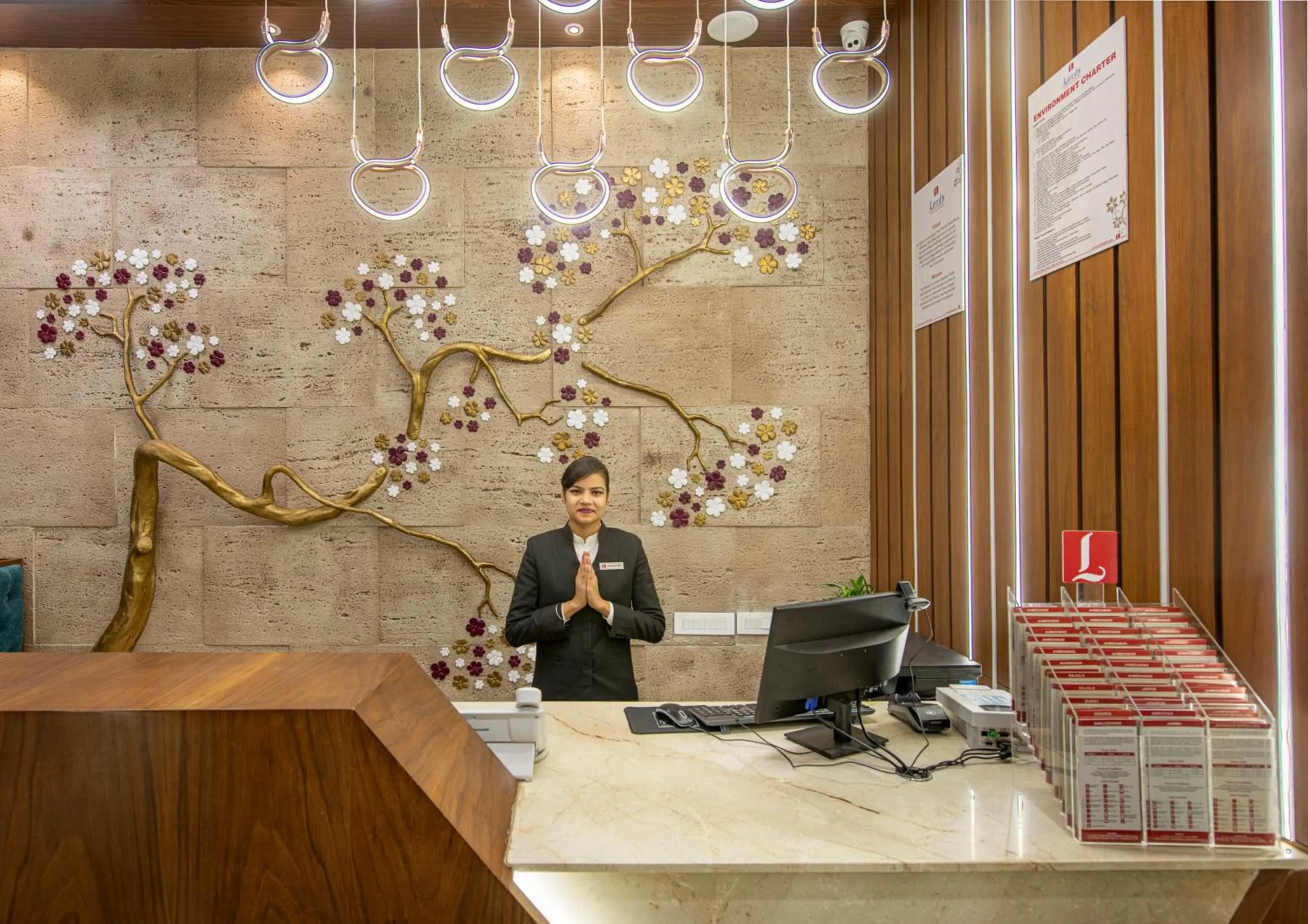 Lobby or reception in SK Lords Inn Ahmedabad