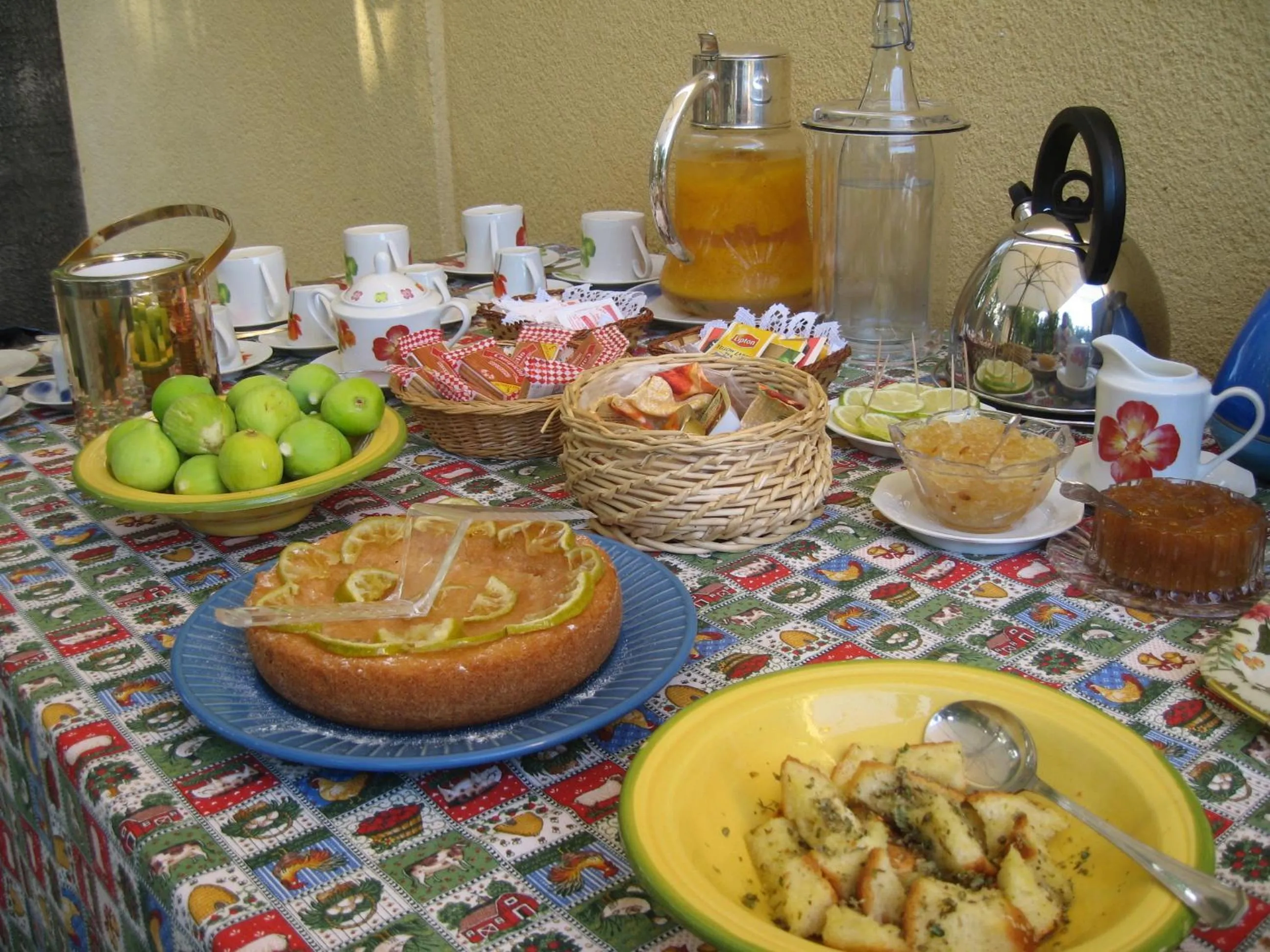 Buffet breakfast in Bed And Breakfast Villa Pilati