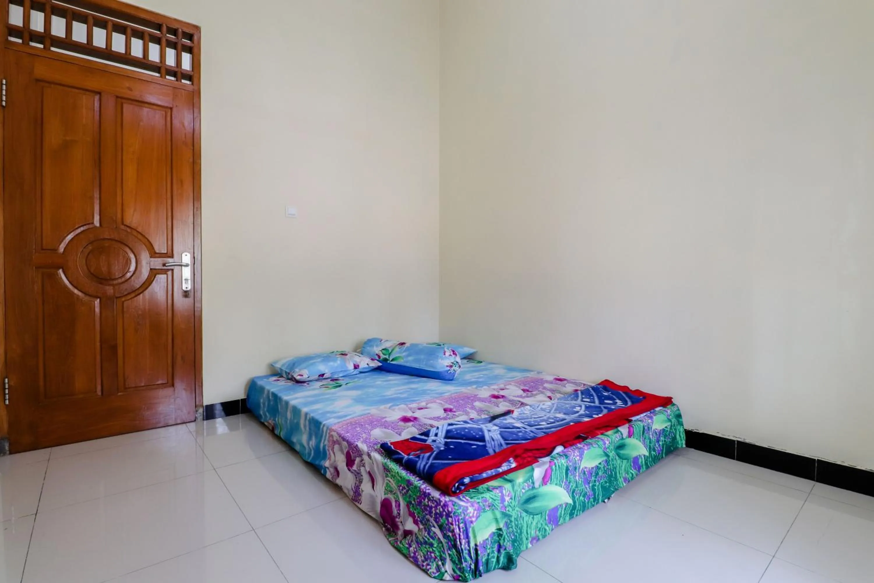 Bedroom, Bed in Dewisri Homestay