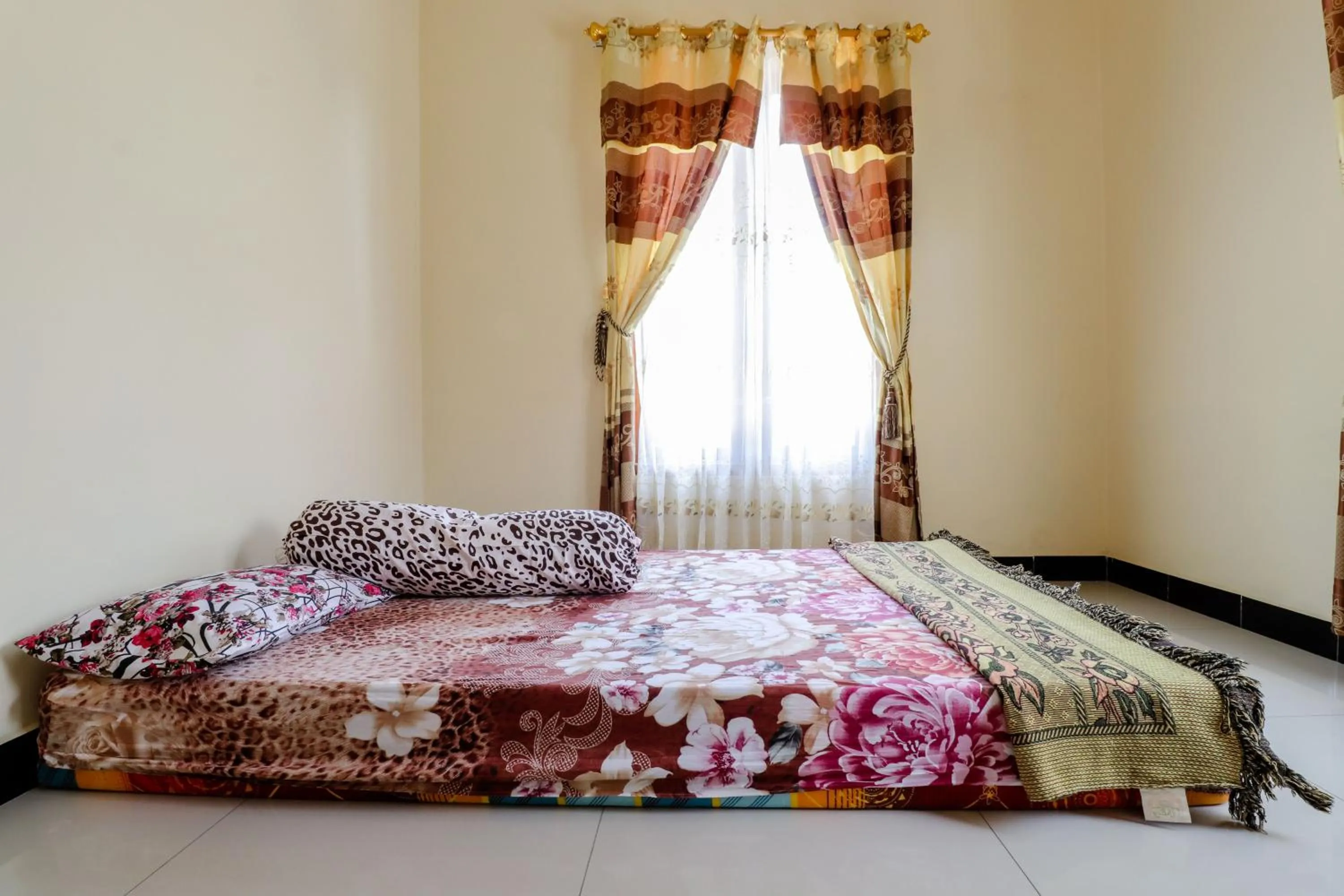 Bedroom, Bed in Dewisri Homestay