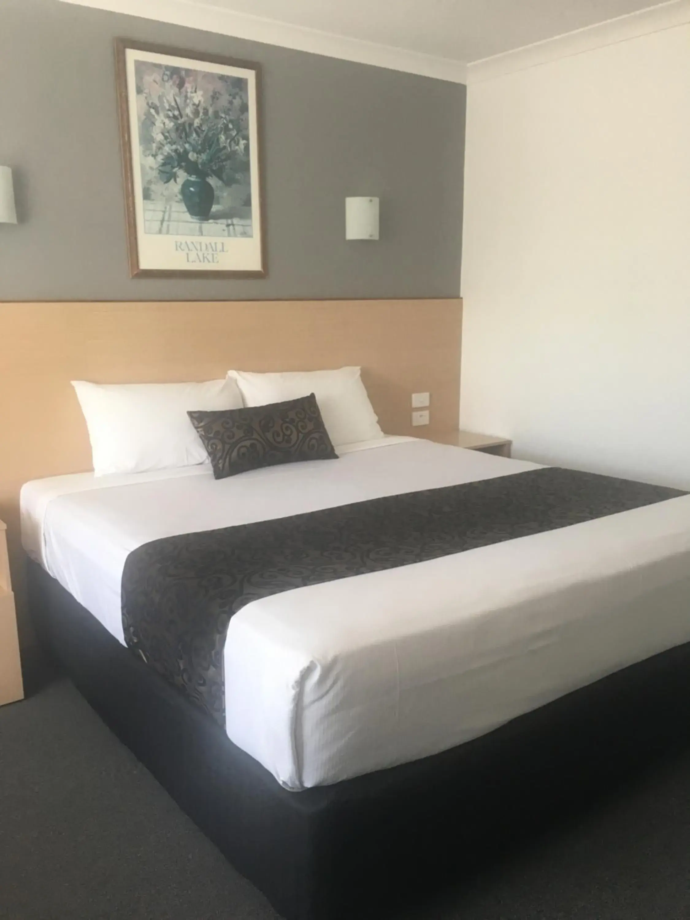 Superior King Room in The Sands Motel Adelaide Superior King Room in The Sands Motel Adelaide