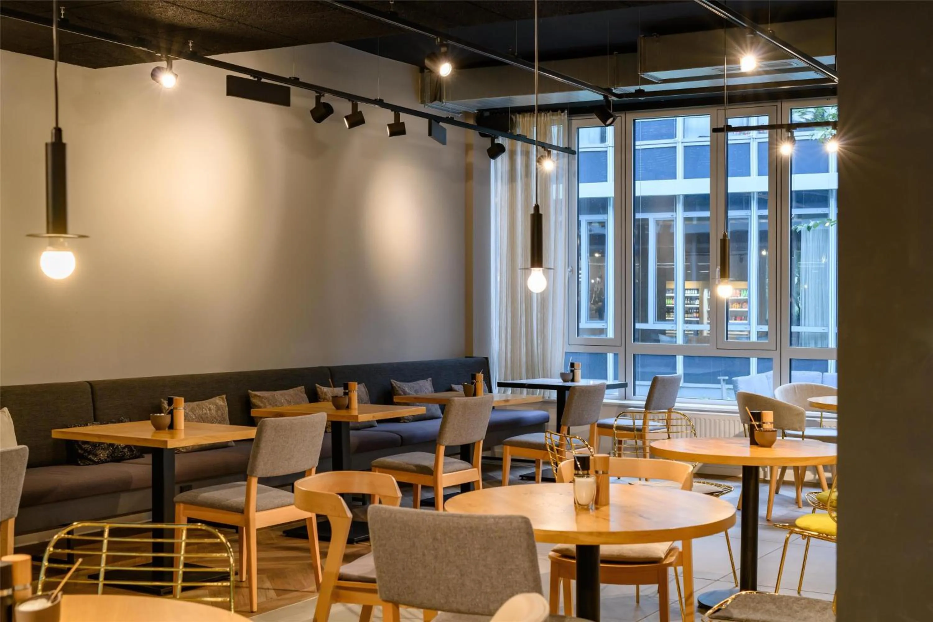 Restaurant/places to eat in Flightgate Munich Airport Hotel, a member of Radisson Individuals