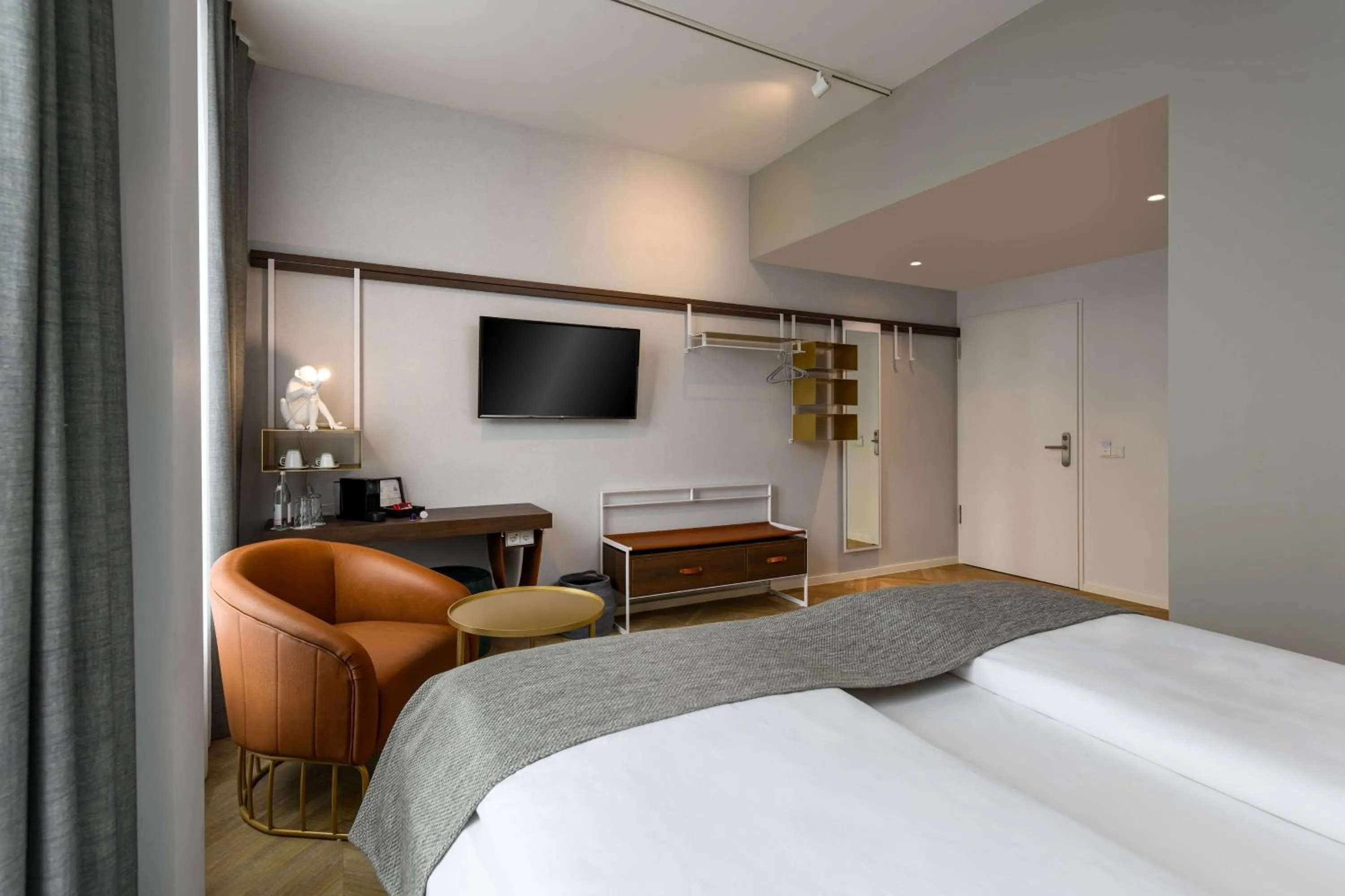 Bedroom, Bed in Flightgate Munich Airport Hotel, a member of Radisson Individuals