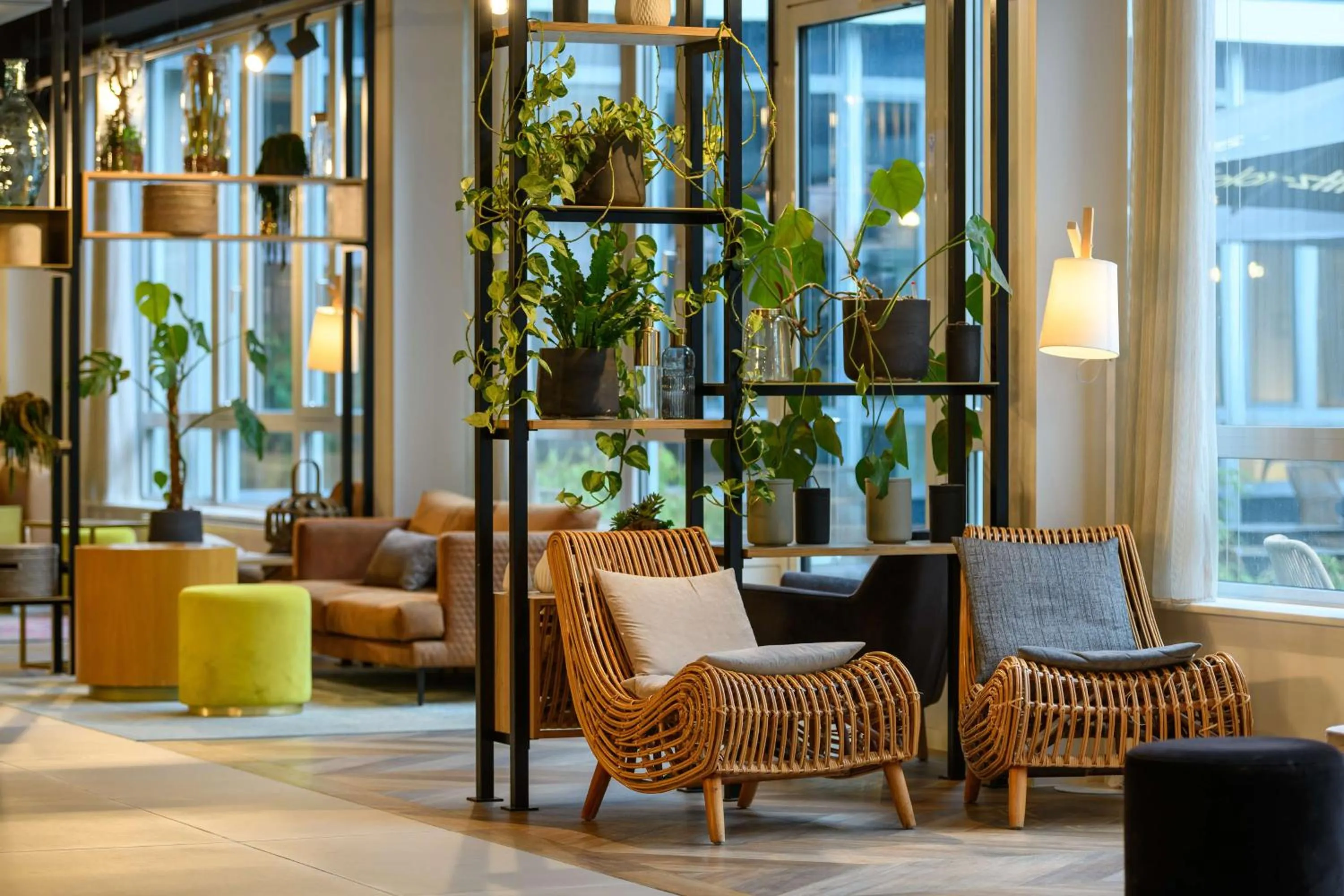 Lounge or bar in Flightgate Munich Airport Hotel, a member of Radisson Individuals