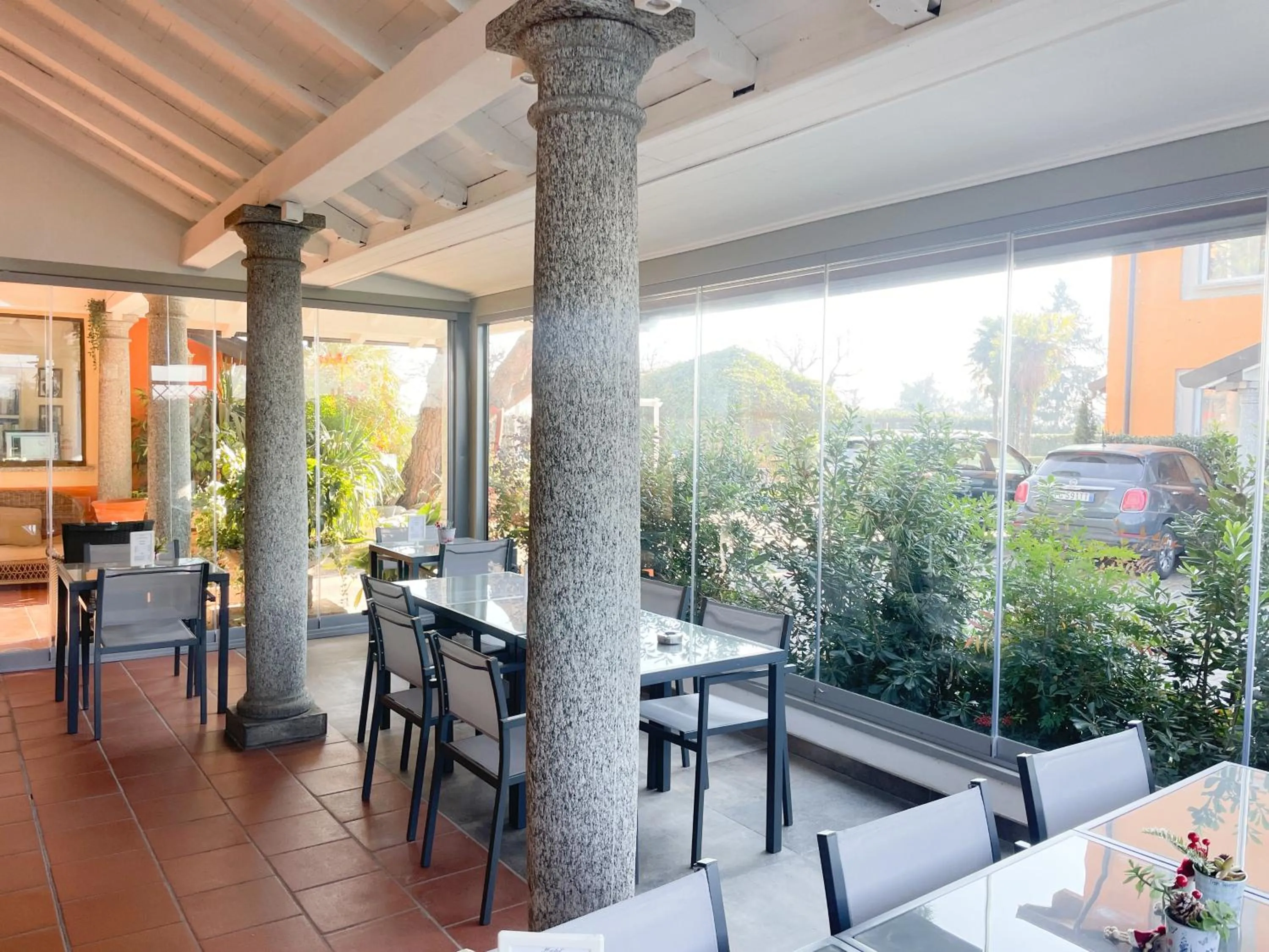 Patio in La Bergamina Hotel & Restaurant