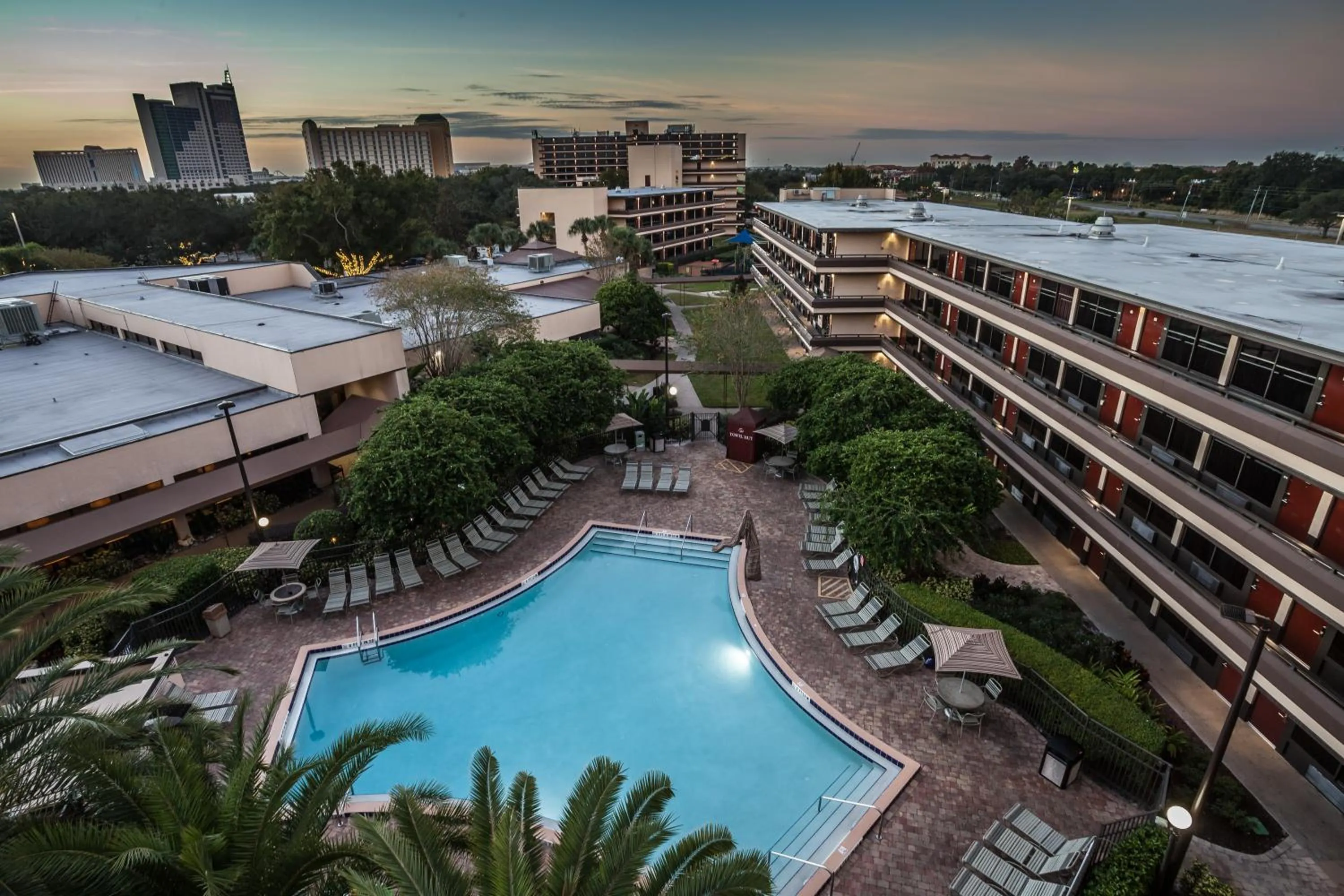 Property building in Rosen Inn at Pointe Orlando
