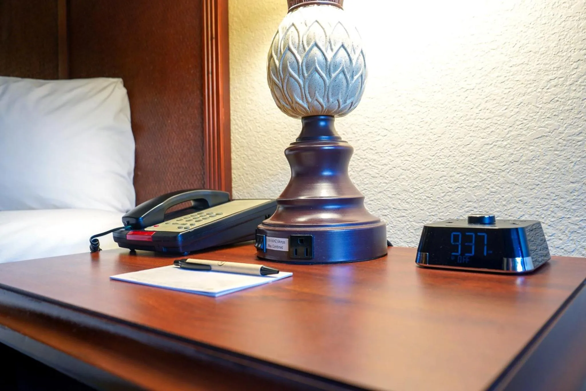 Bed in Rosen Inn at Pointe Orlando