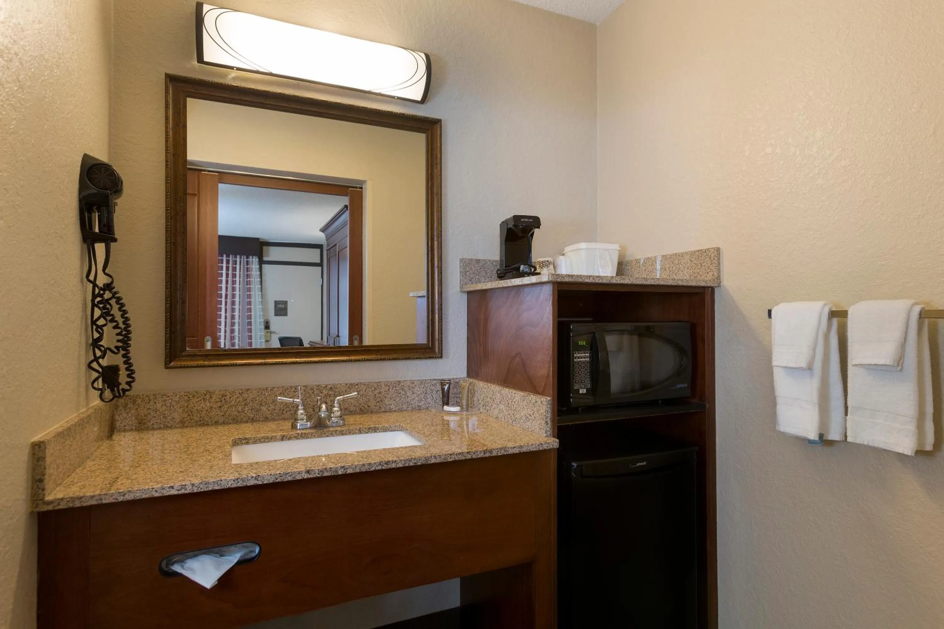 Bathroom in Rosen Inn Closest to Universal