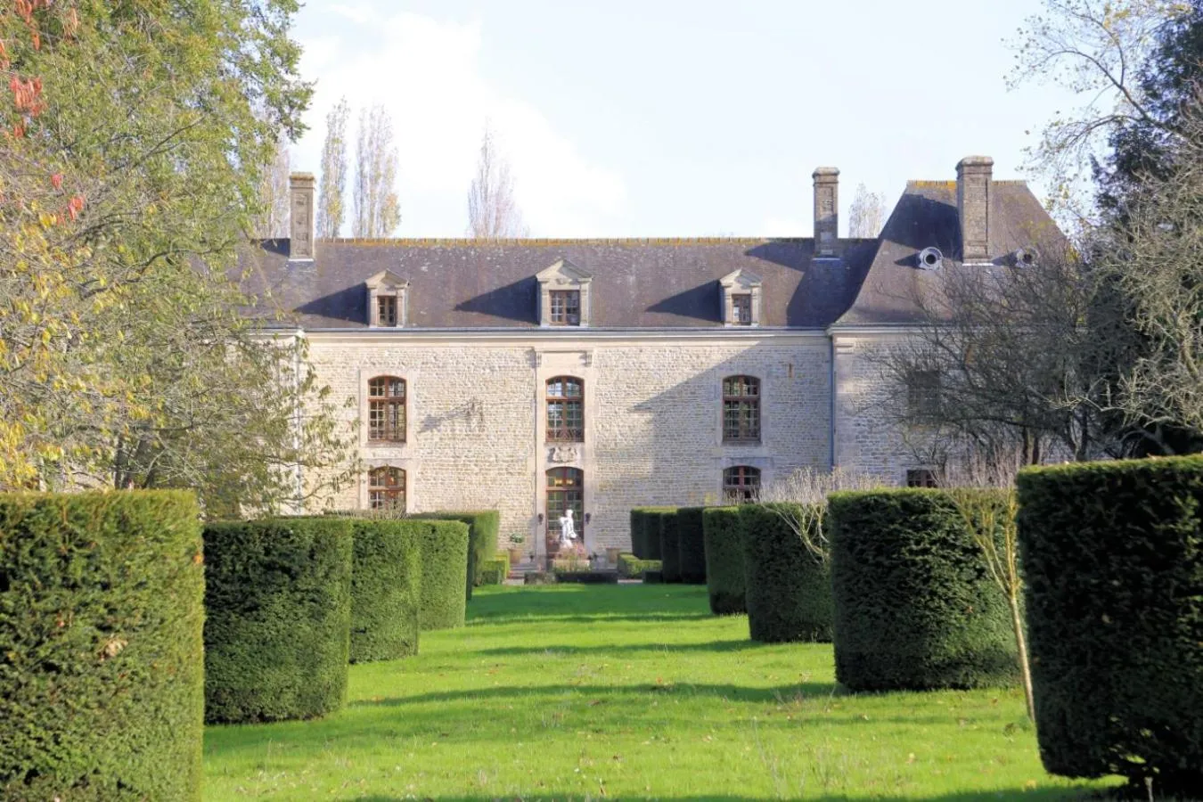 Property building in Château du Bû