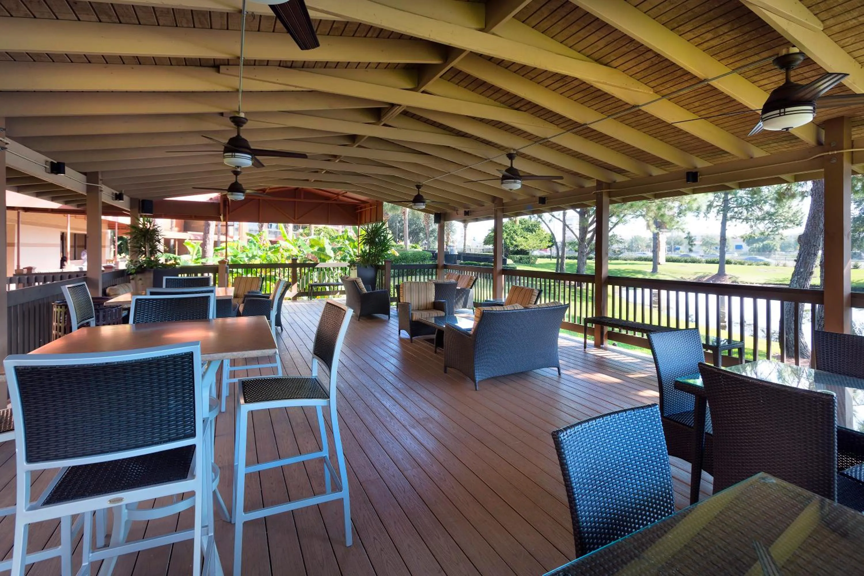 Patio in Rosen Inn Lake Buena Vista