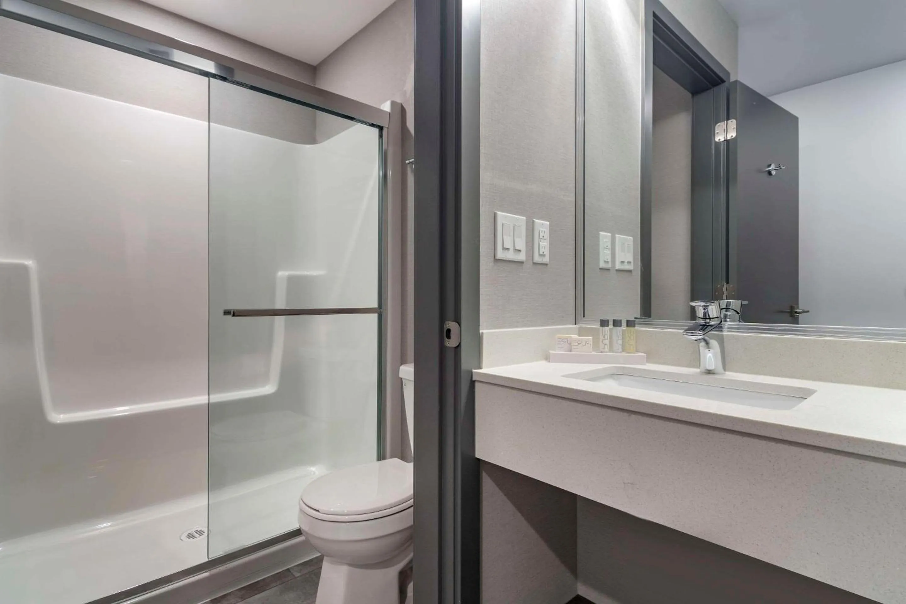 Bedroom in The Hue Hotel, an Ascend Collection Hotel