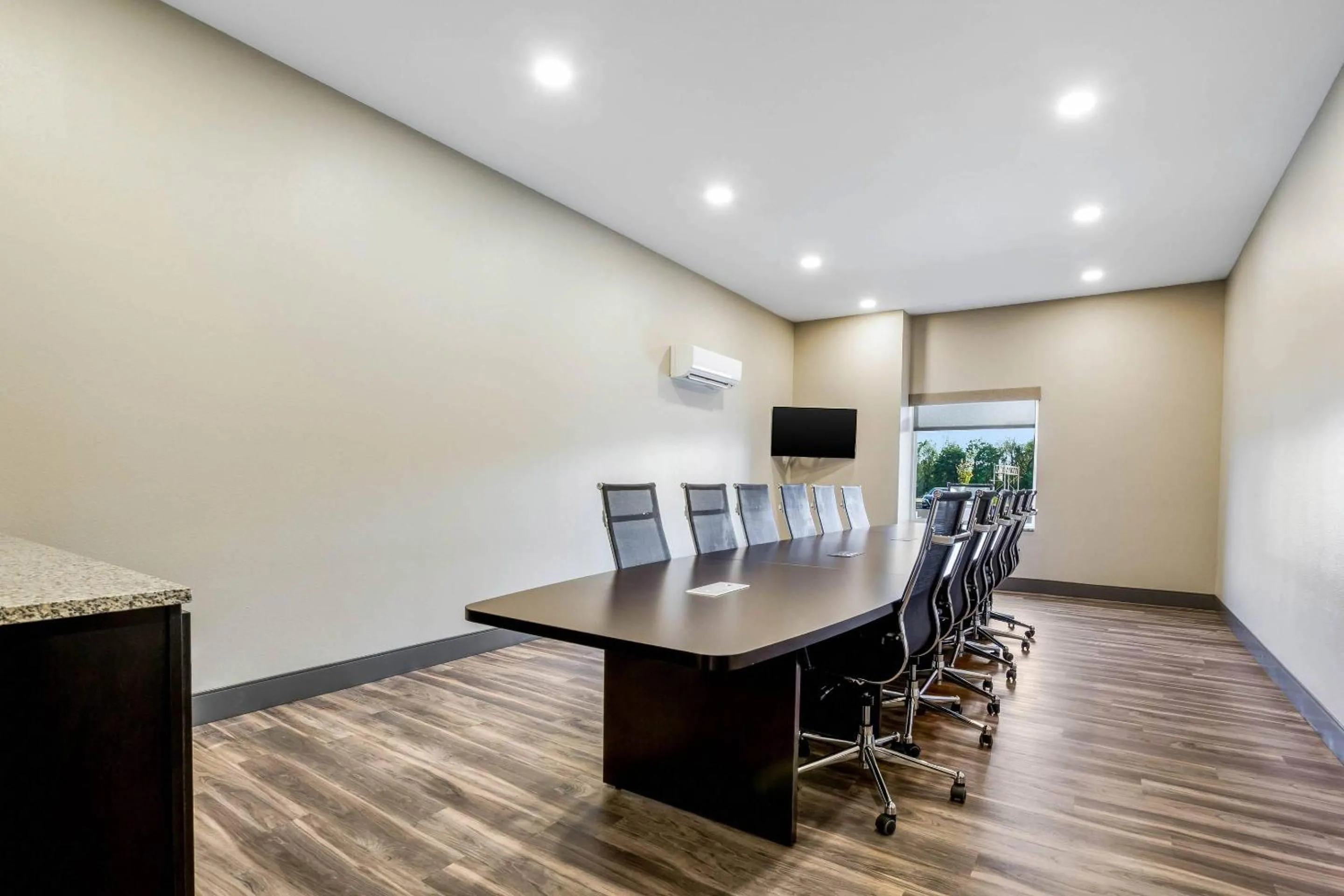 Meeting/conference room in MainStay Suites Winfield-Teays Valley