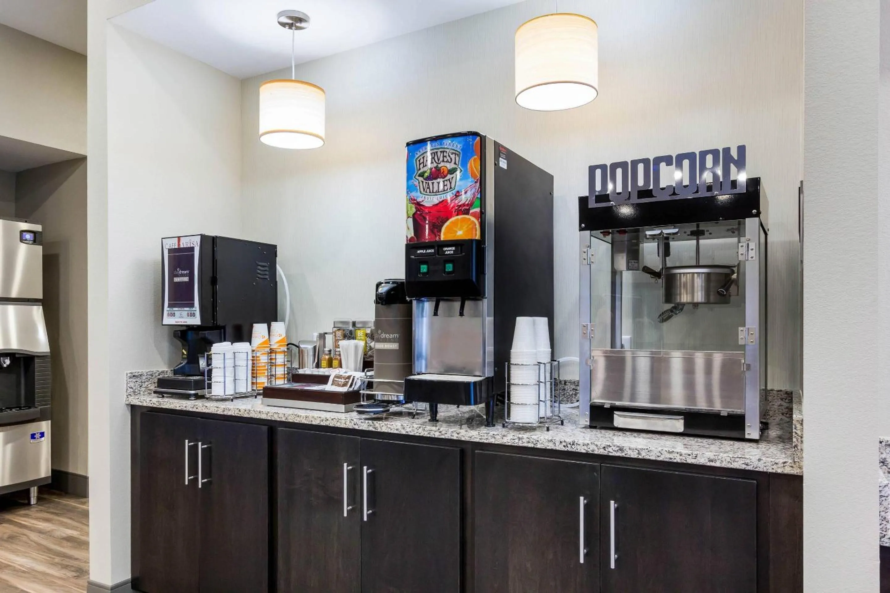 Breakfast in MainStay Suites Winfield-Teays Valley