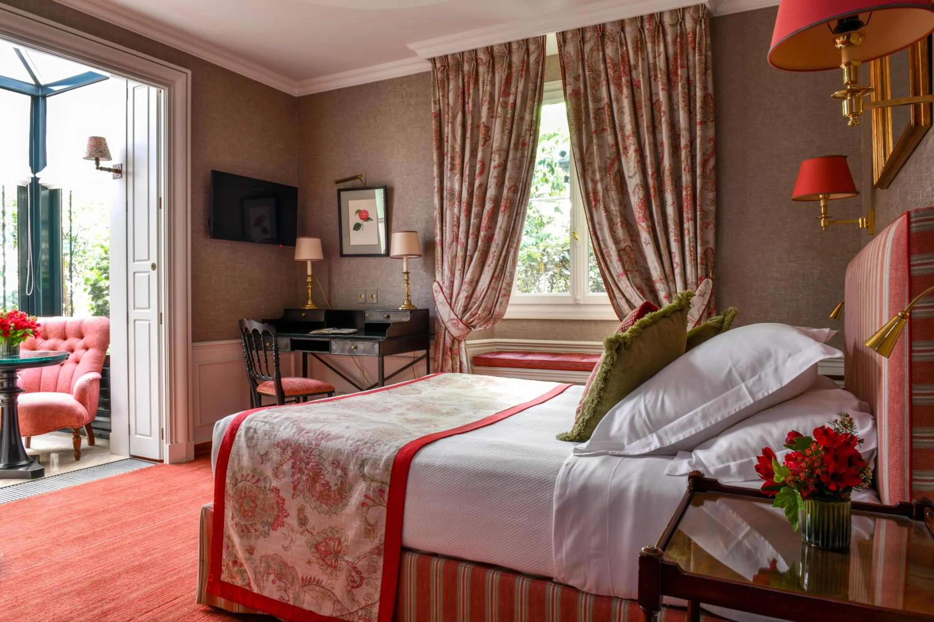 Bed in Hôtel de l'Abbaye