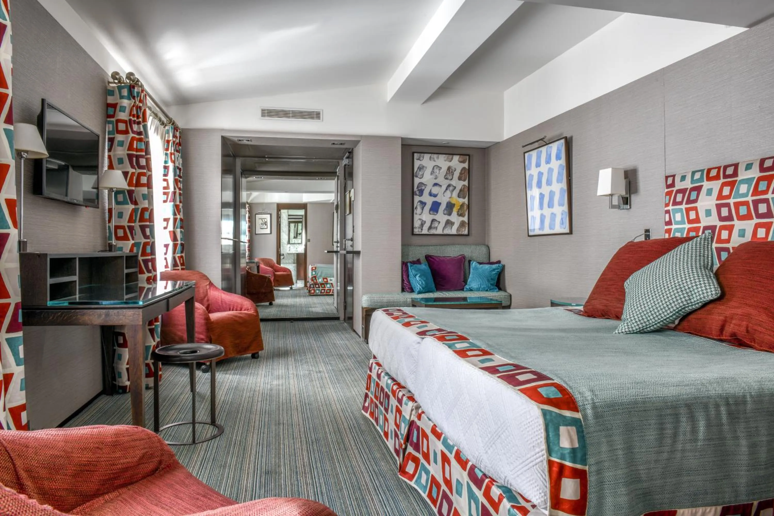 Bed in Hôtel de l'Abbaye