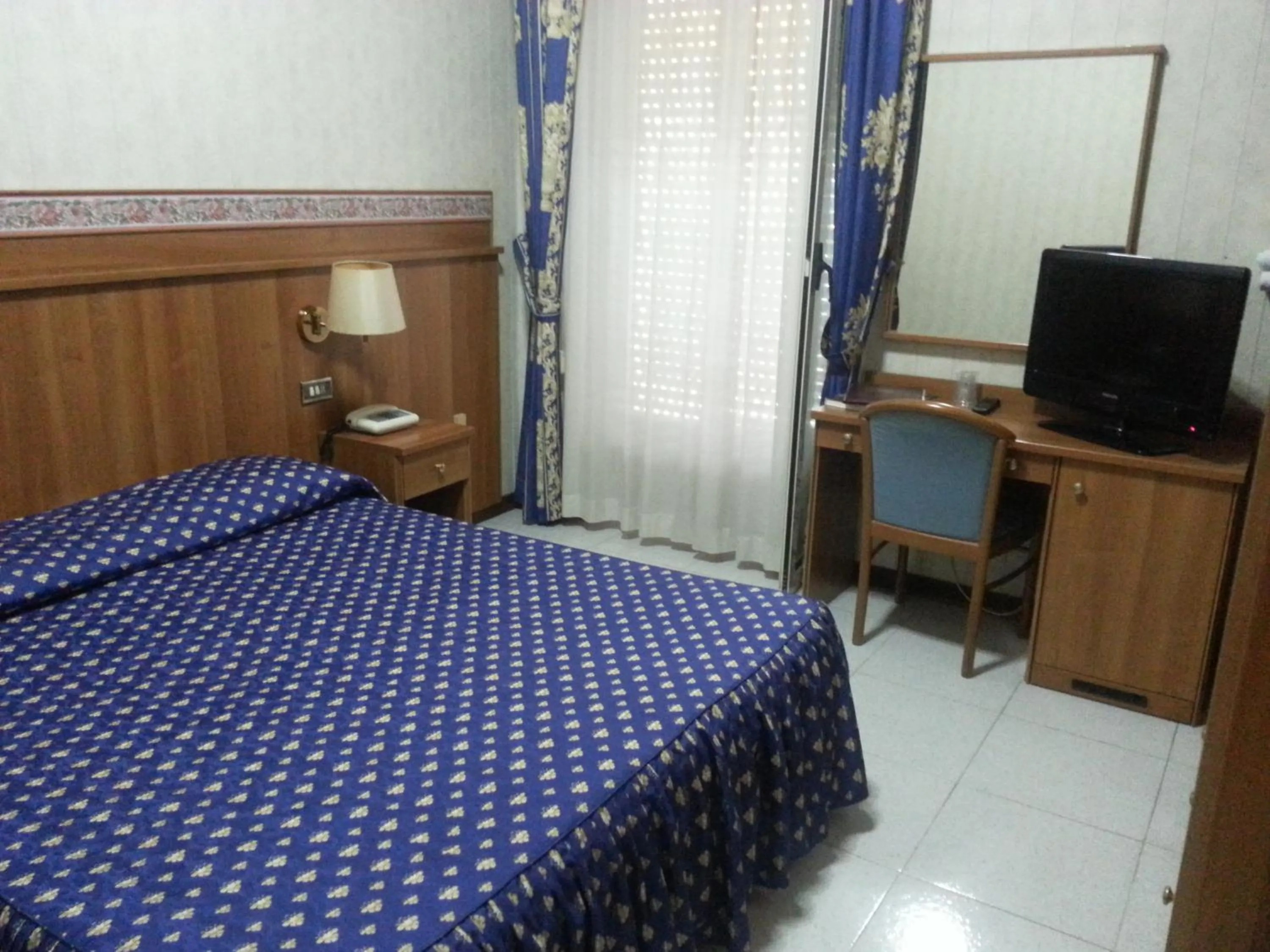 Photo of the whole room, Bed in Hotel Capys