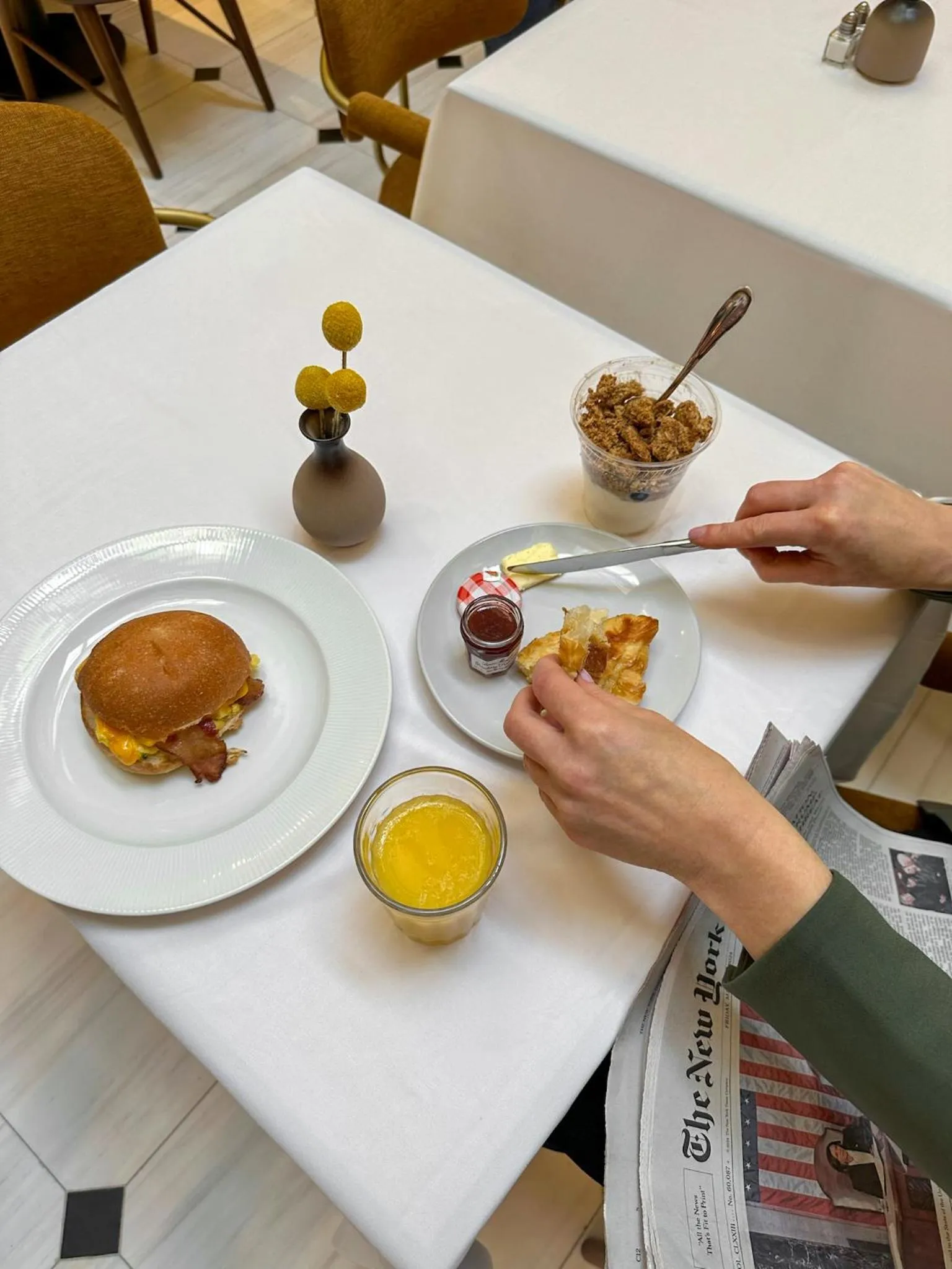 Breakfast in Iroquois New York Times Square