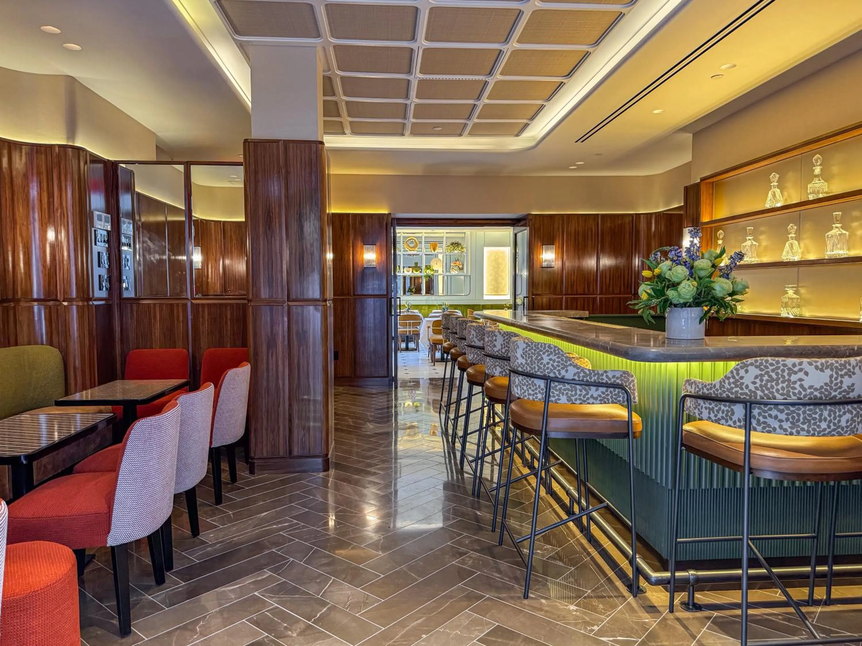 Lounge or bar in Iroquois New York Times Square