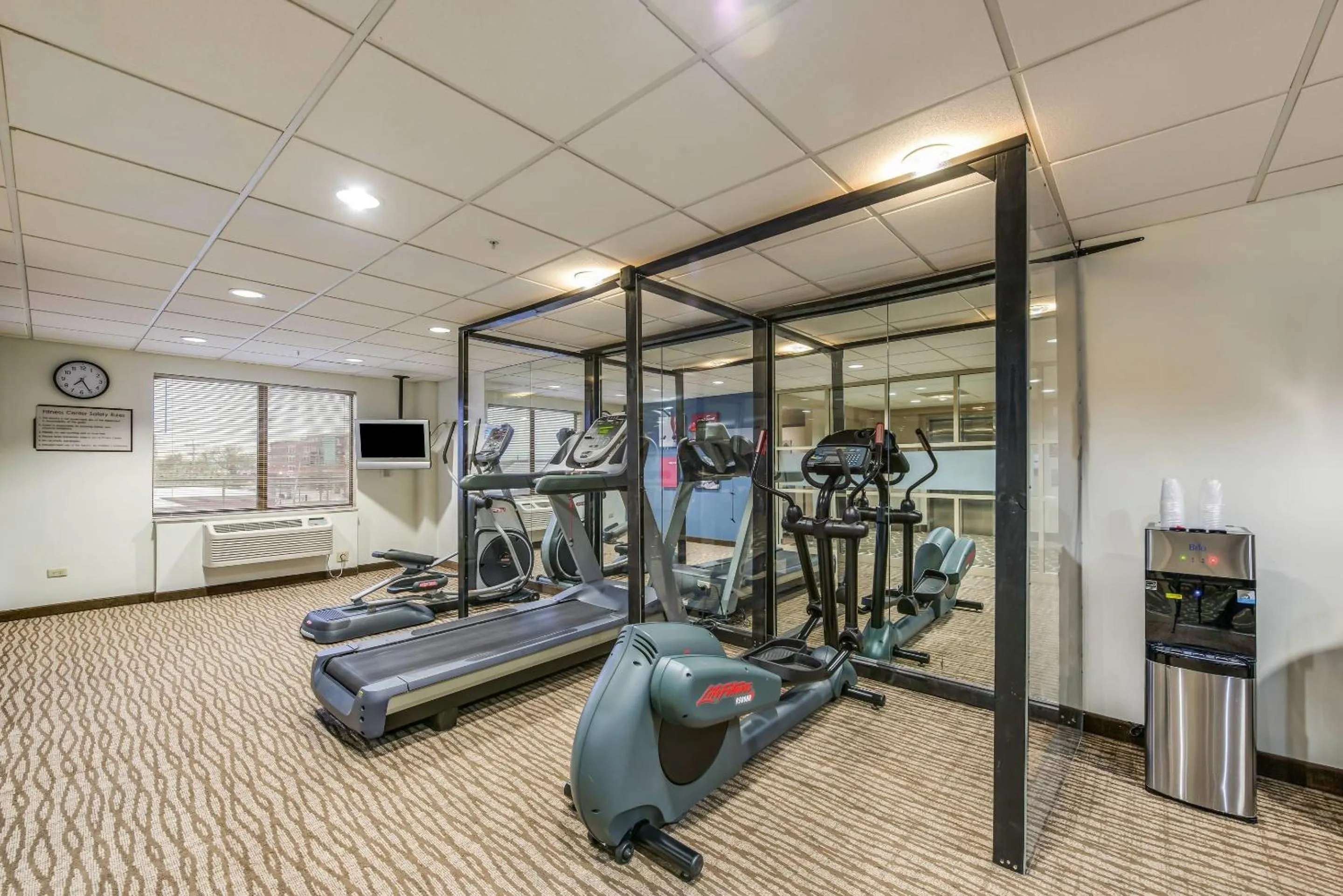 Fitness centre/facilities in Comfort Suites Chicago O'Hare Airport