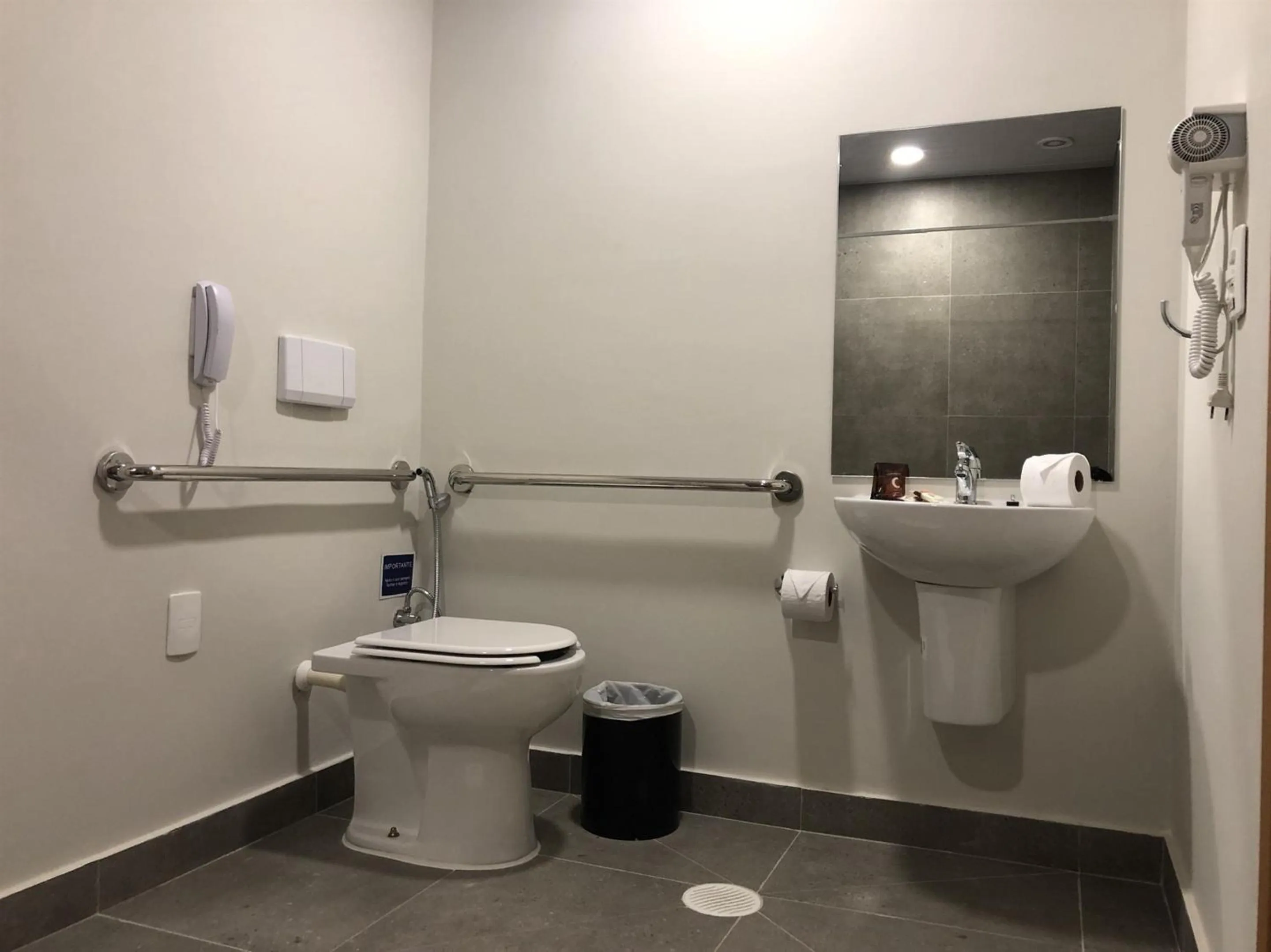 Toilet in Hotel Graal Inn Itatiaia