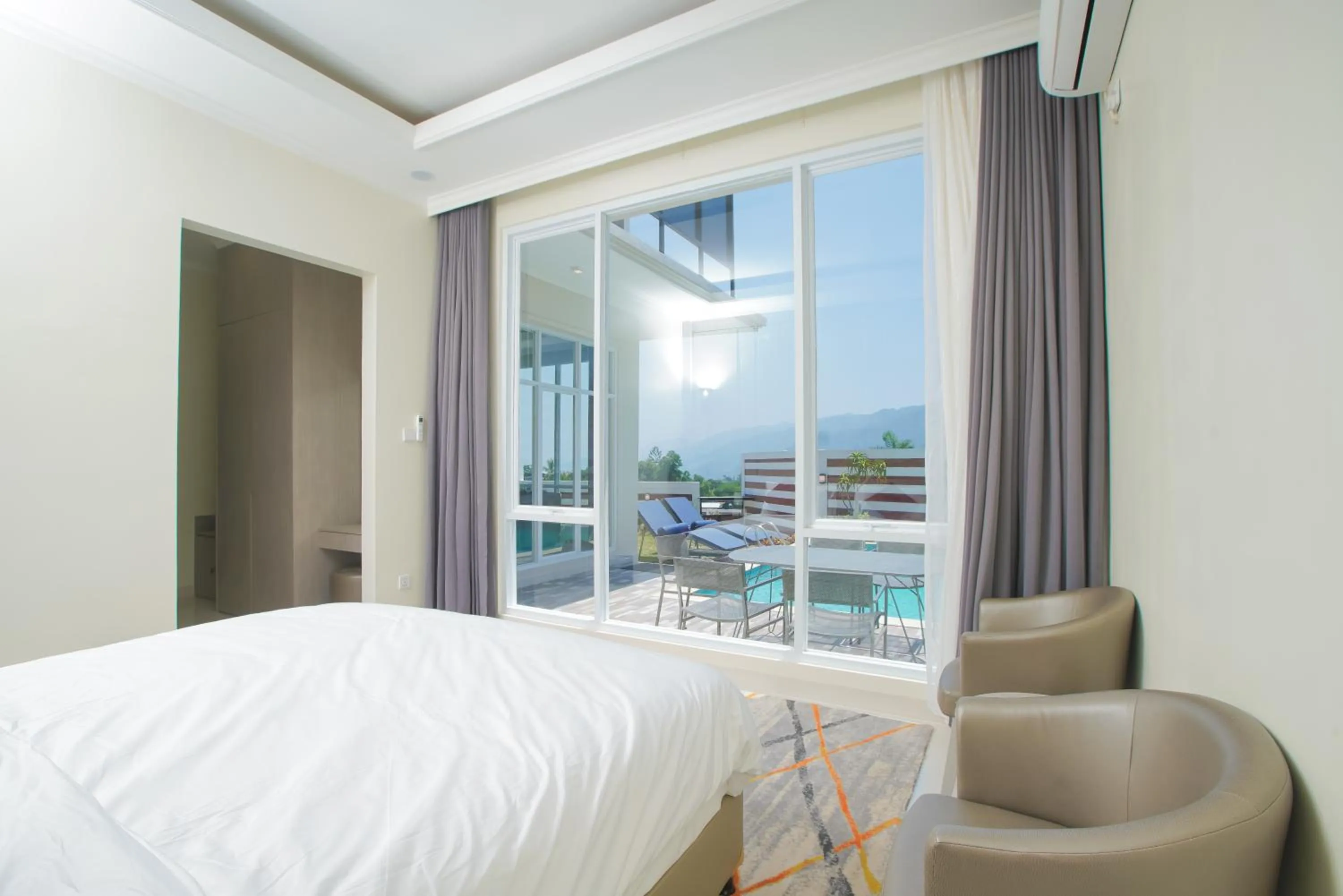 Bed in Nirvana Villas Puncak