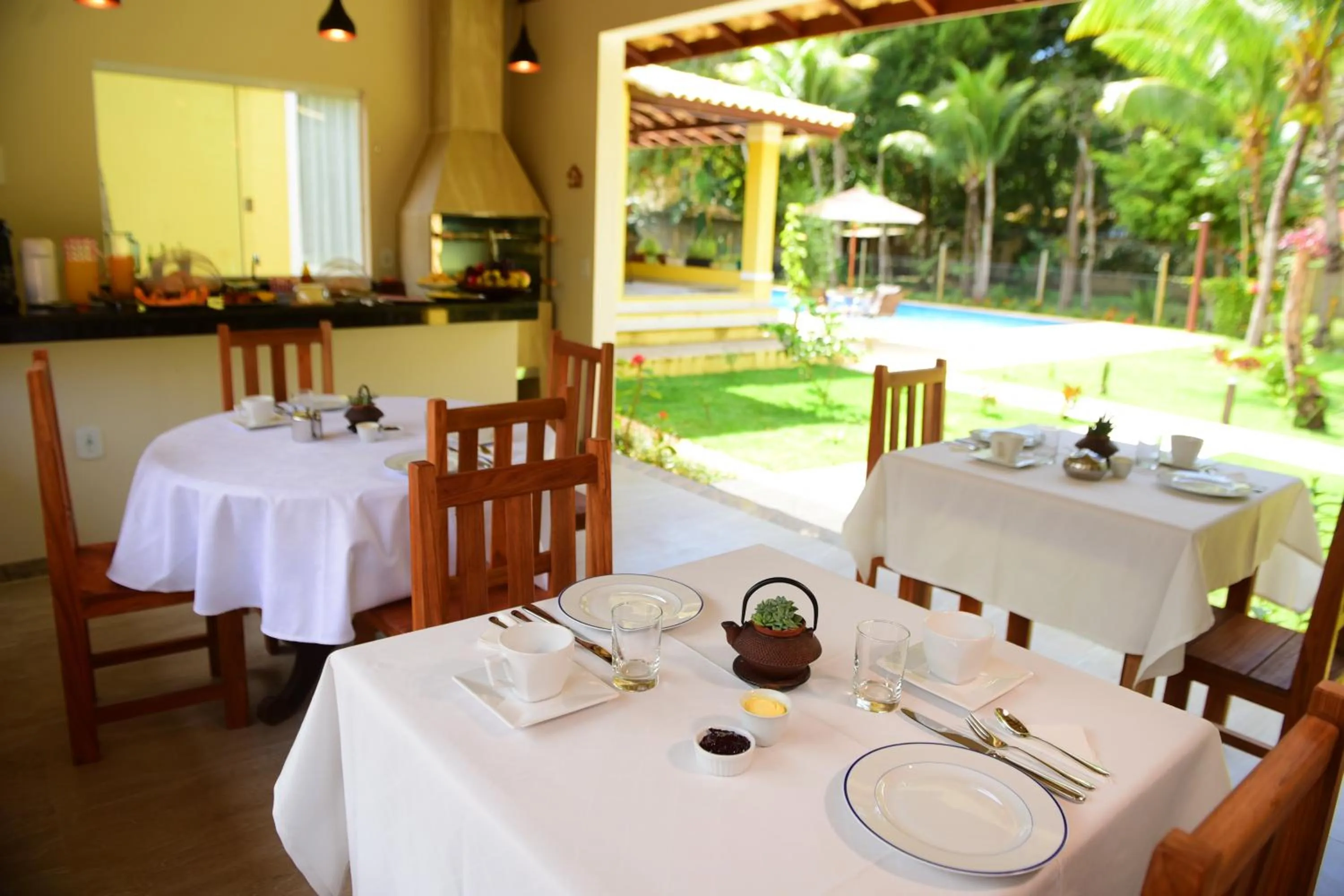 Restaurant/places to eat in Quintas do Arraial Guest House