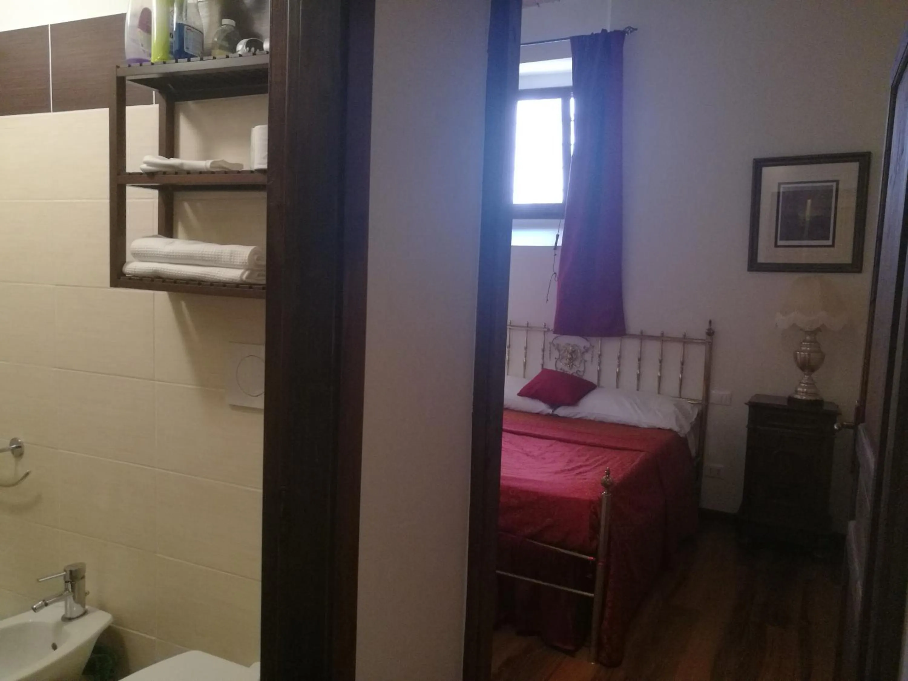 Bathroom, Bed in Legacy