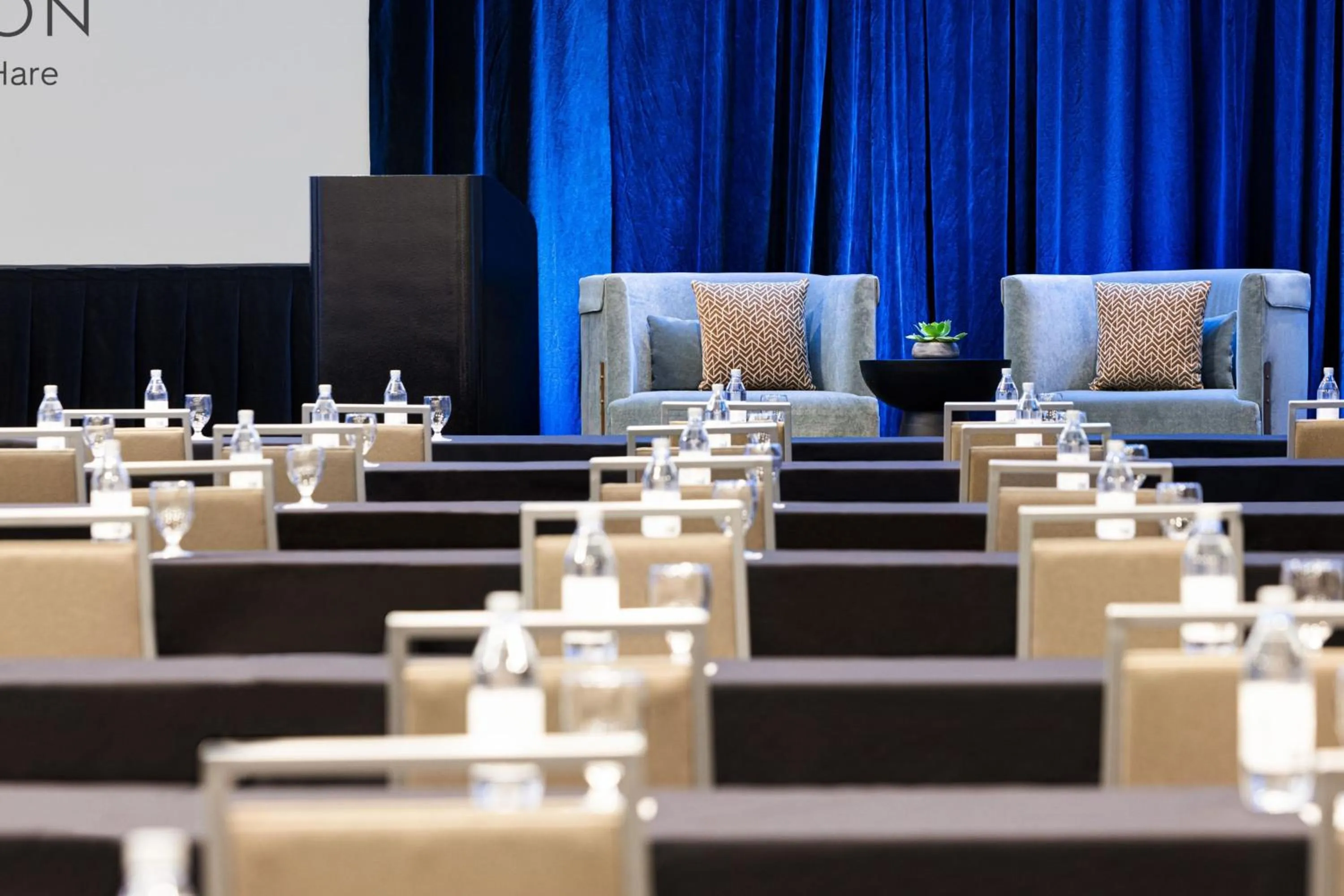 Meeting/conference room in Sheraton Suites Chicago O'Hare