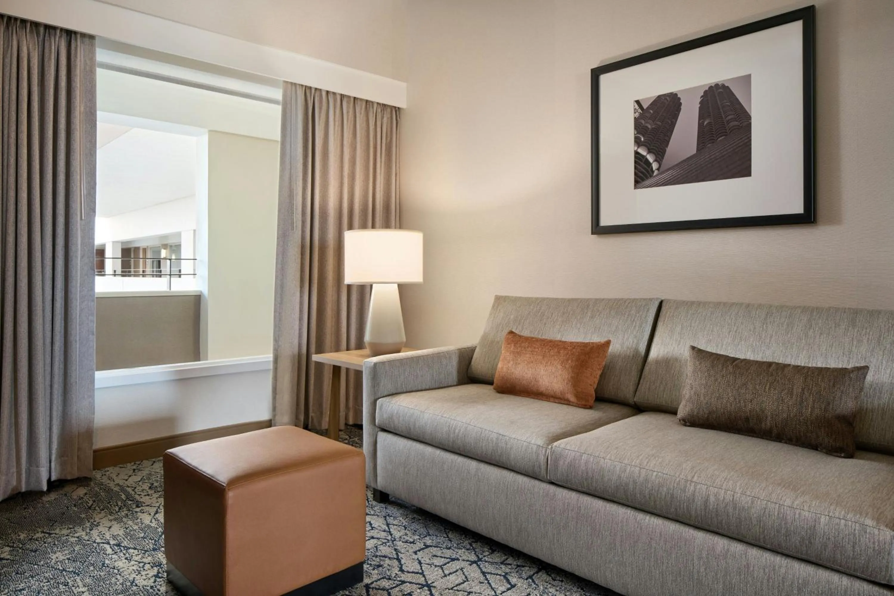 Bedroom in Sheraton Suites Chicago O'Hare