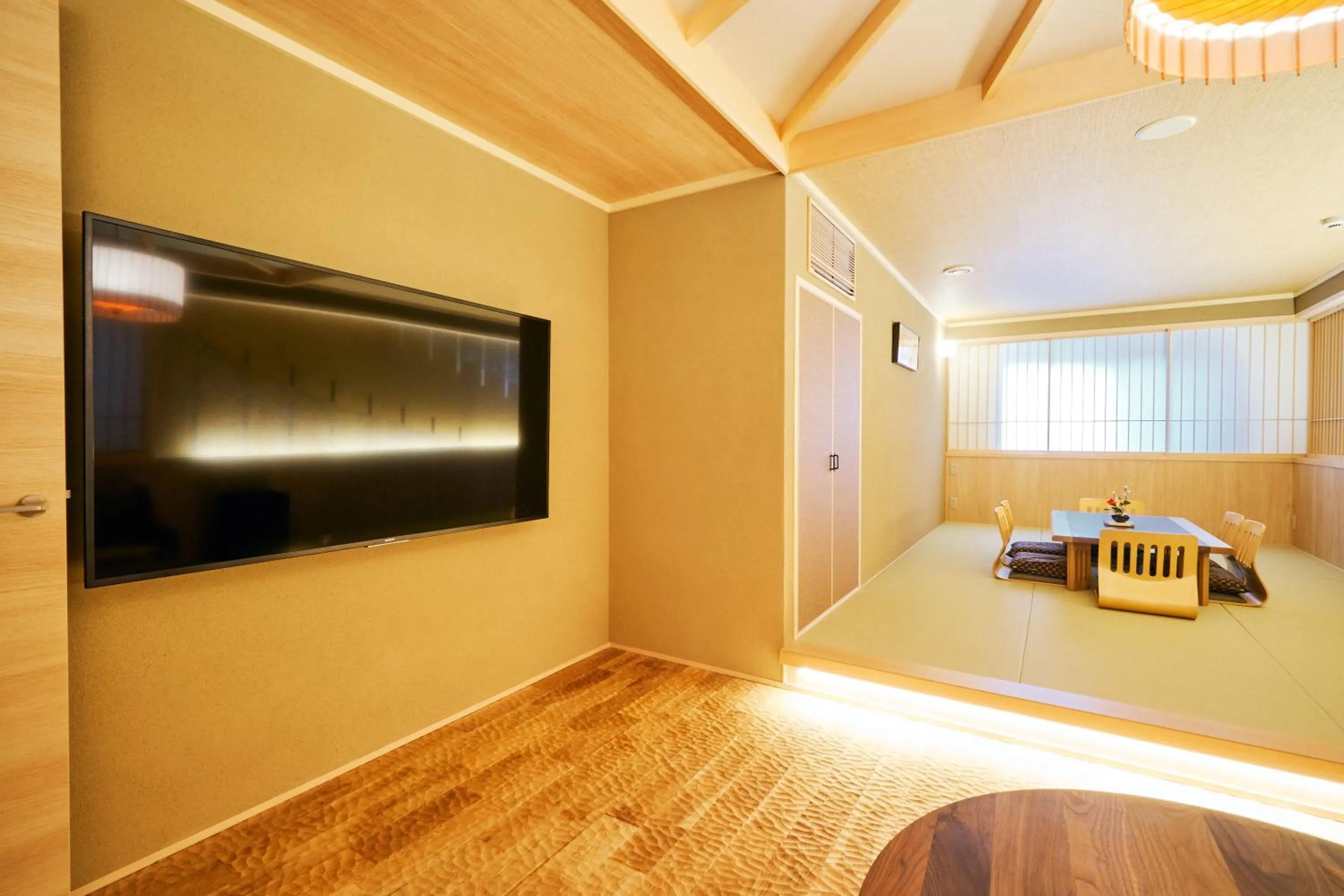 TV and multimedia in プライベートホテル 四季の彩