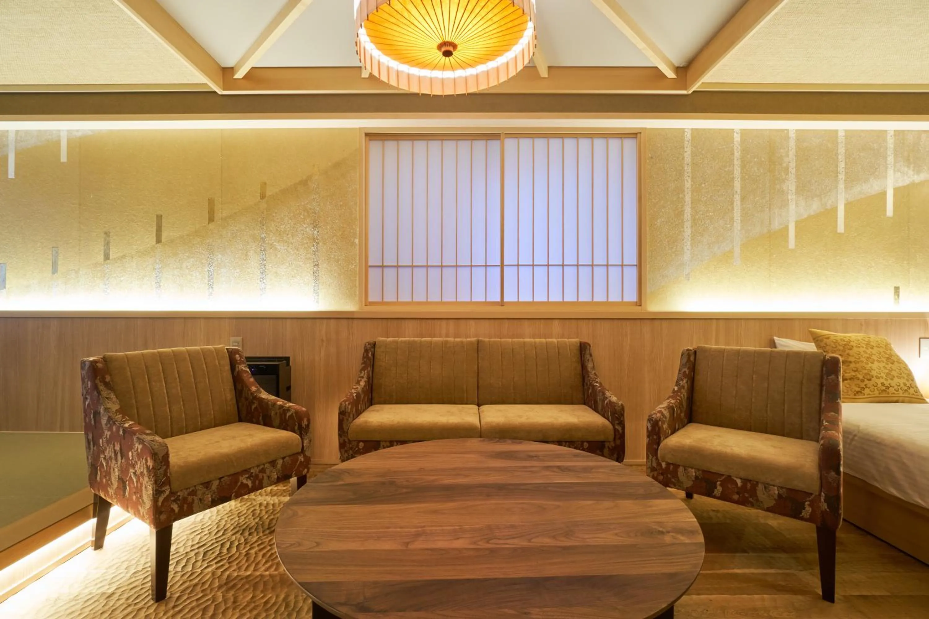 Seating area in プライベートホテル 四季の彩