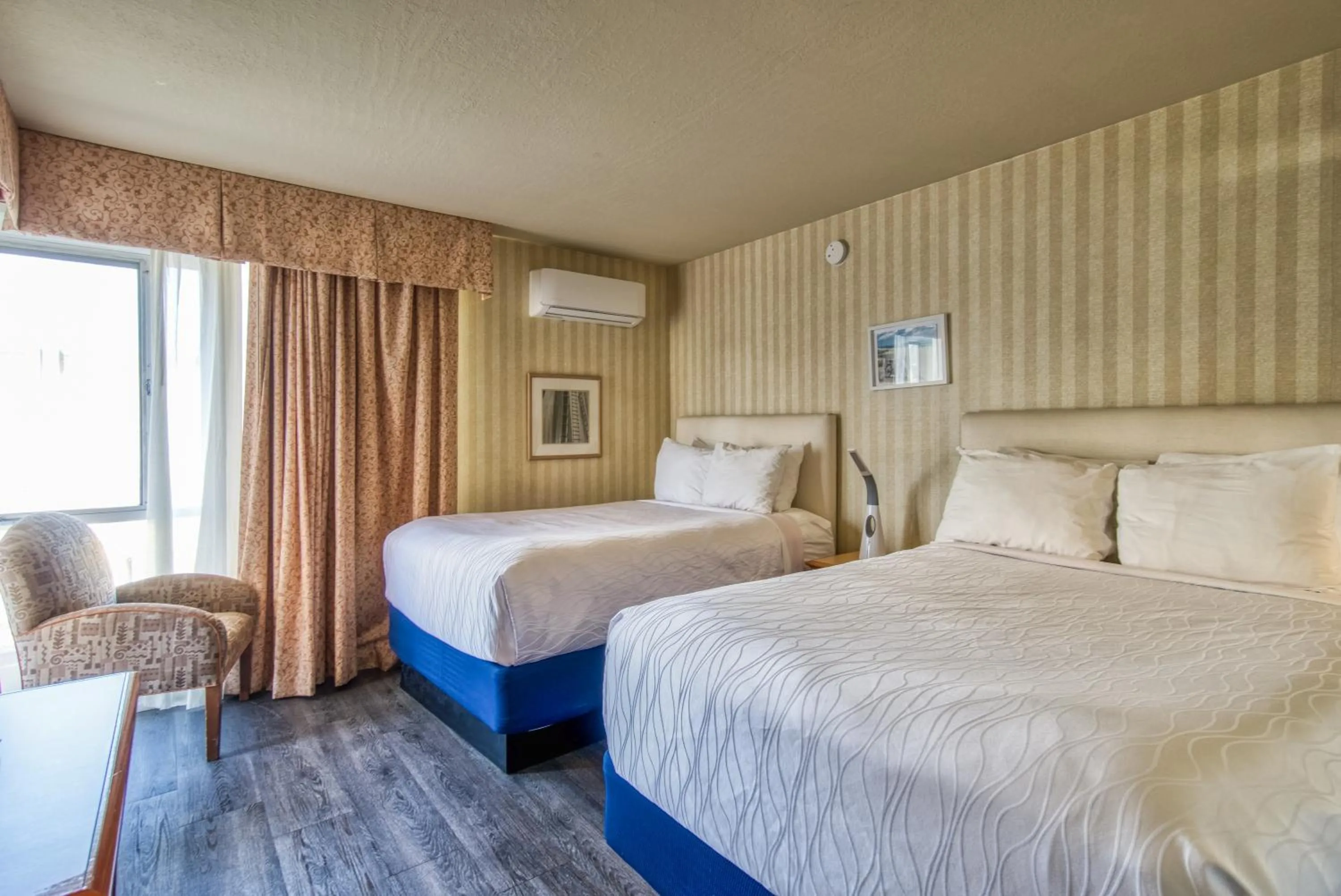 Bed in The Wharf Inn